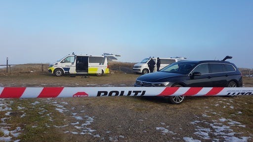 Politiet er til stede i Hirtshals onsdag formiddag.