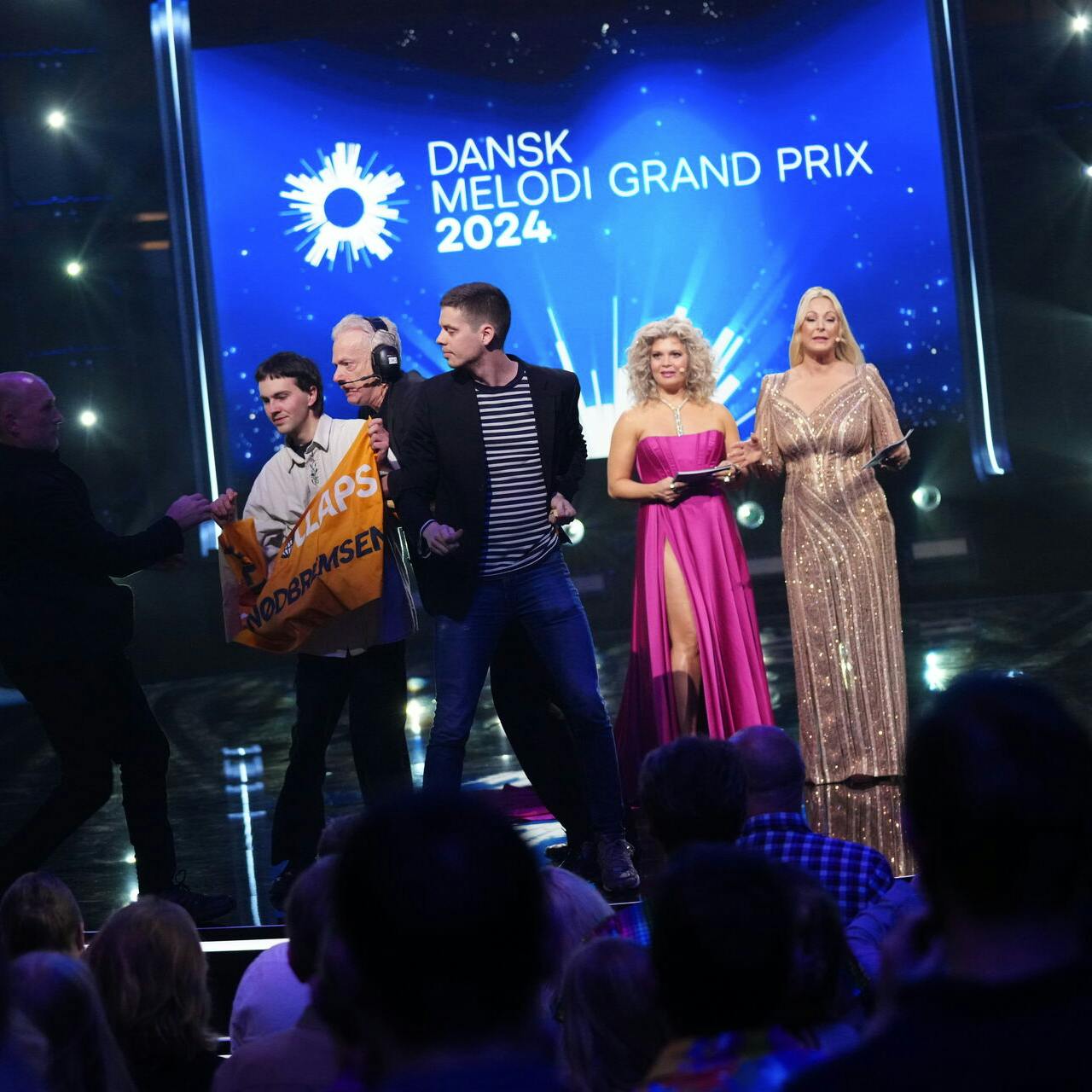 Dansk Melodi Grand Prix 2024 blev afbrudt af en gruppe klimaaktivister.