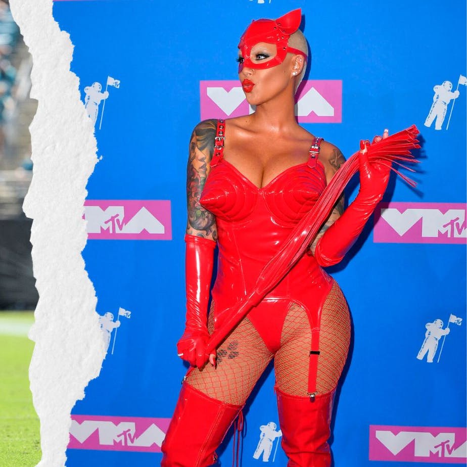 CJ Stroud, 22, og Amber Rose, 40, forlod et kendisarrangement sammen torsdag aften. Nu afviser Amber Rose dog, at de dater.