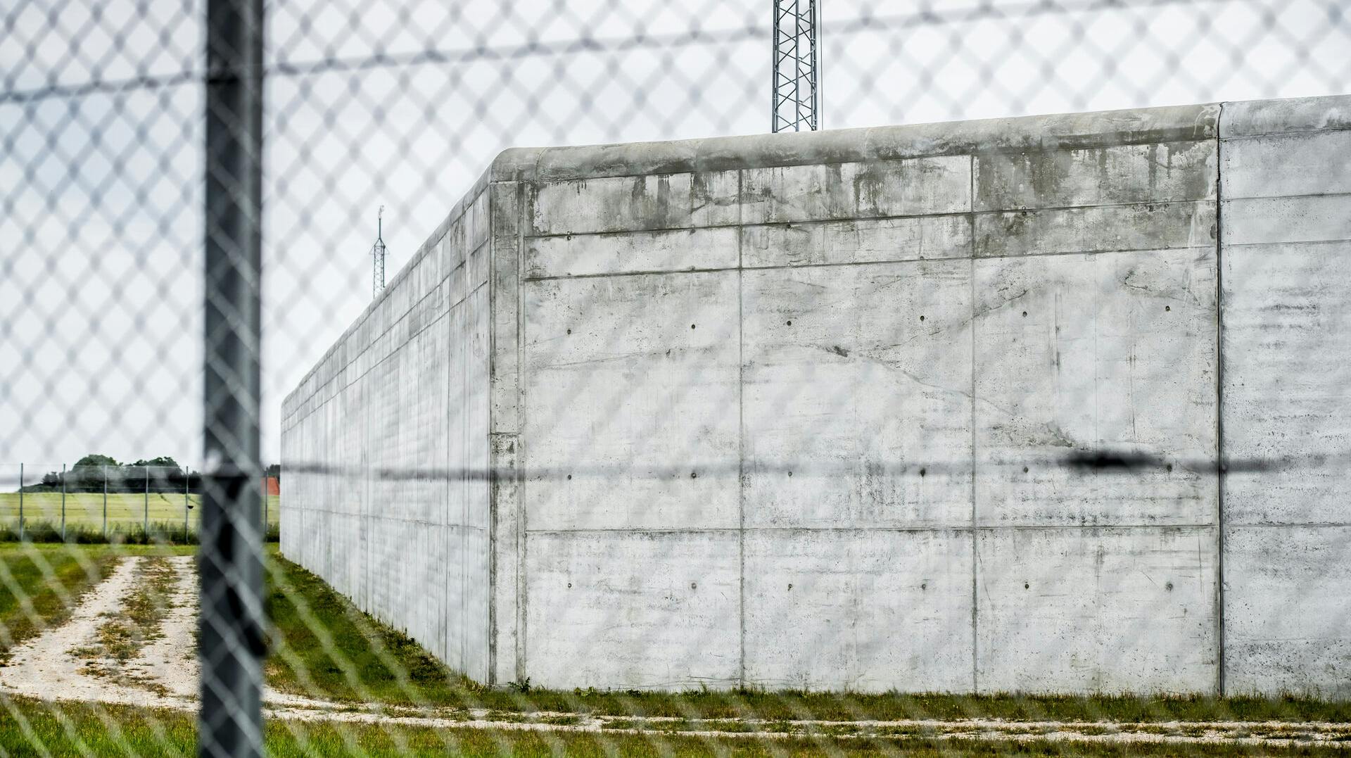 En 40-årig mands død i Kragskovhede Fængsel skal nu undersøges af Den Europæiske Menneskerettighedsdomstol. Manden fik ikke lægehjælp efter en overdosis, og Retten i Aalborg vurderede i 2022, at fængslet bar ansvar for mandens død.(Arkivfoto)