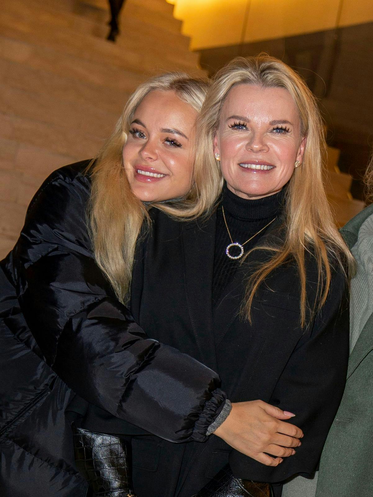 Elvira Pitzner med sin mor, Katerina.