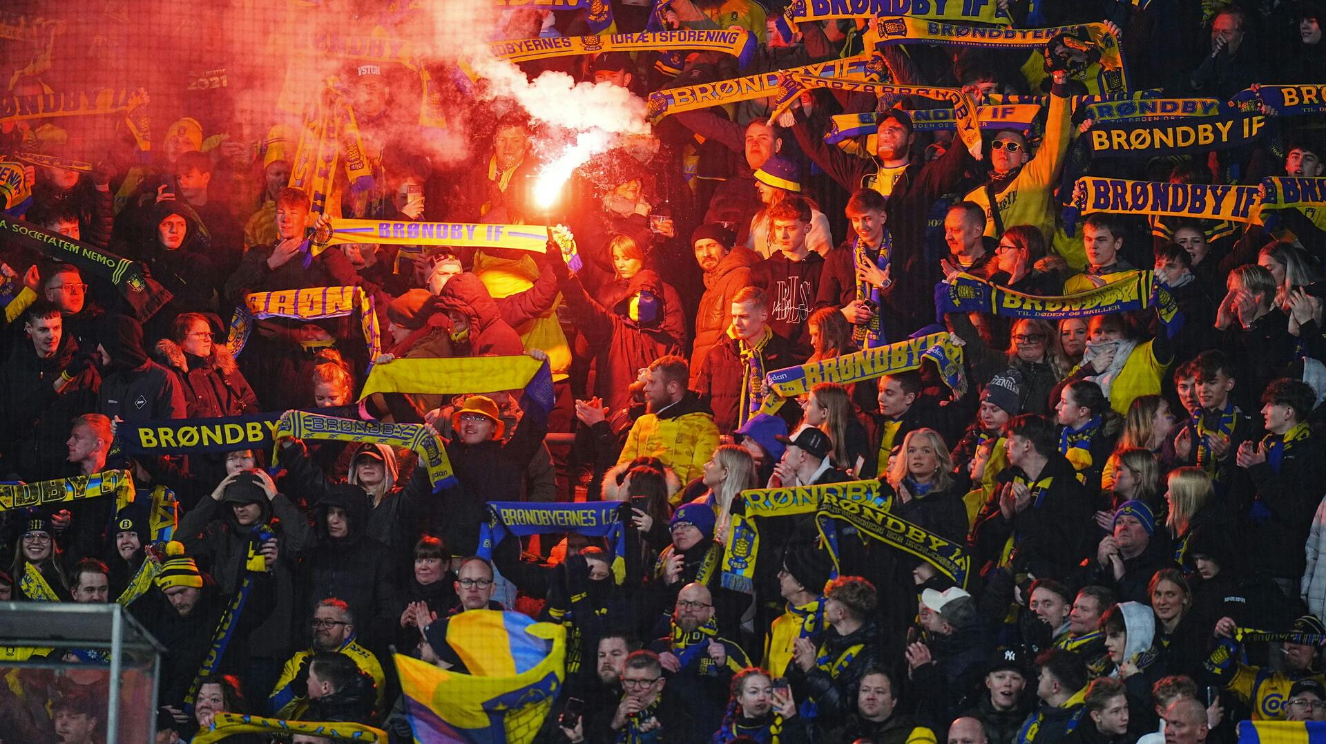 En fan blev søndag nægtet adgang til Brøndby Stadion, fordi han ankom i kørestol uden en hjælper. 