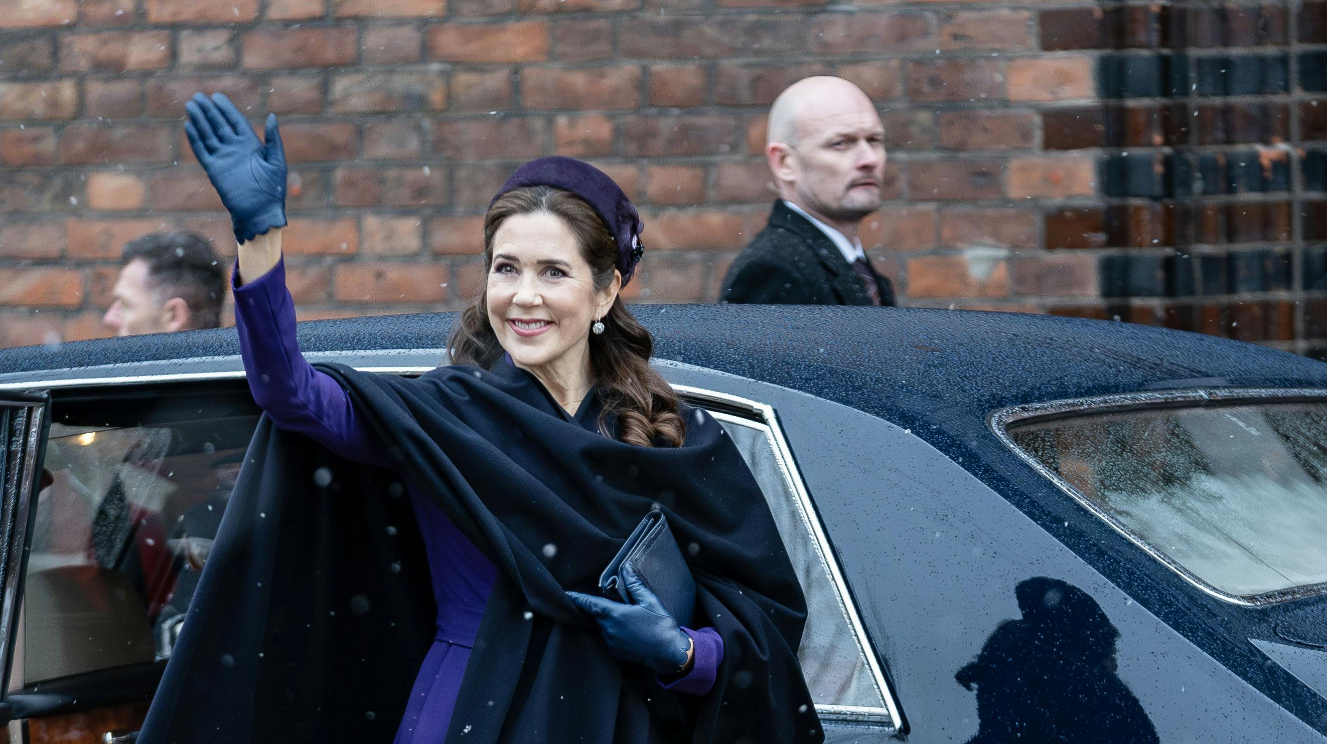 Efter en travl periode med tronskifte og efterfølgende vinterferie er dronning Mary klar til at trække i arbejdstøjet igen.