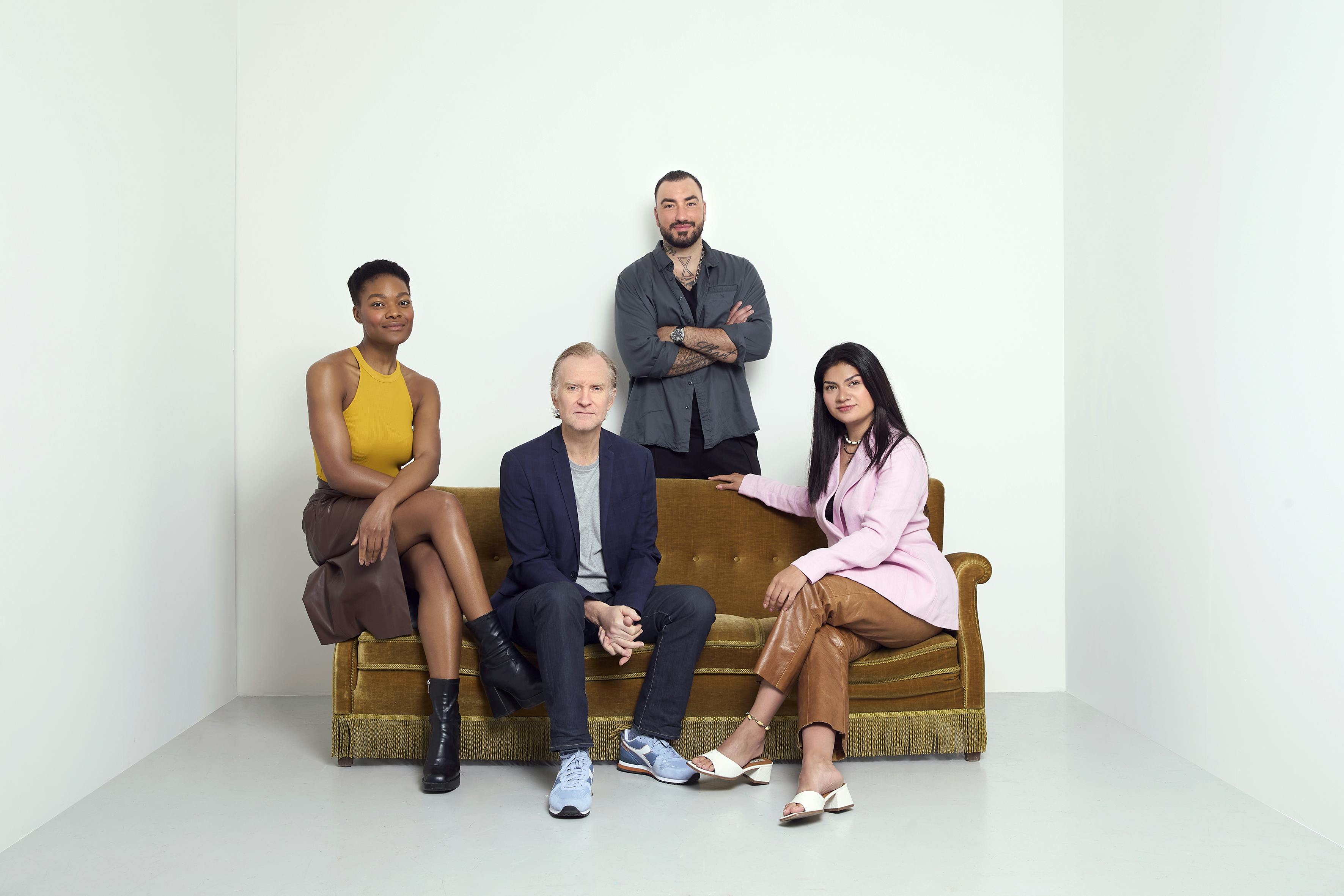 Efter flere succesfulde kortfilm og med et afgangsbevis fra filmskolen SUPER8 i Aarhus, har Joey Moe nu indtaget instruktørskolen.