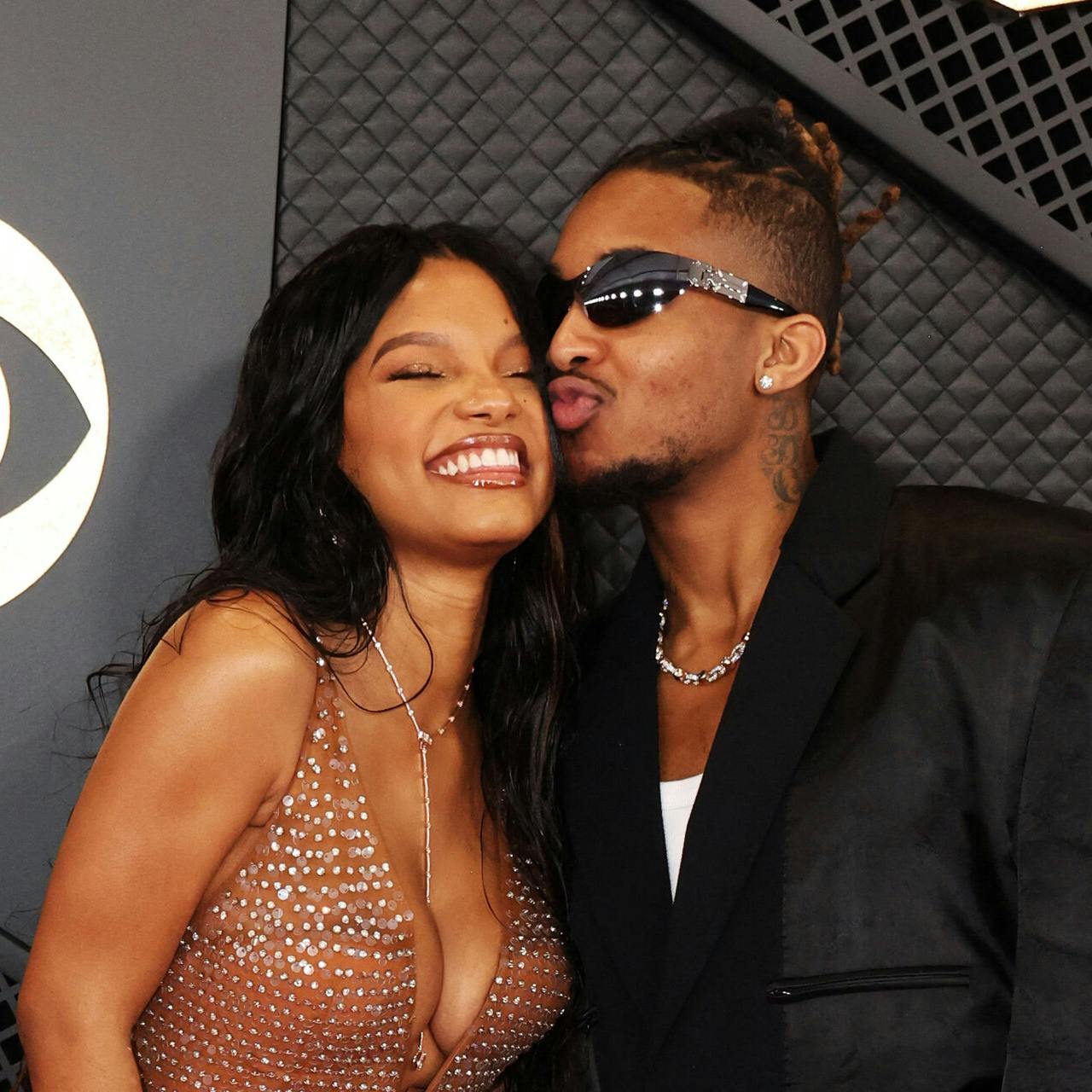 Halle Bailey og kæresten DDG på den røde løber til årets Grammy-uddeling.