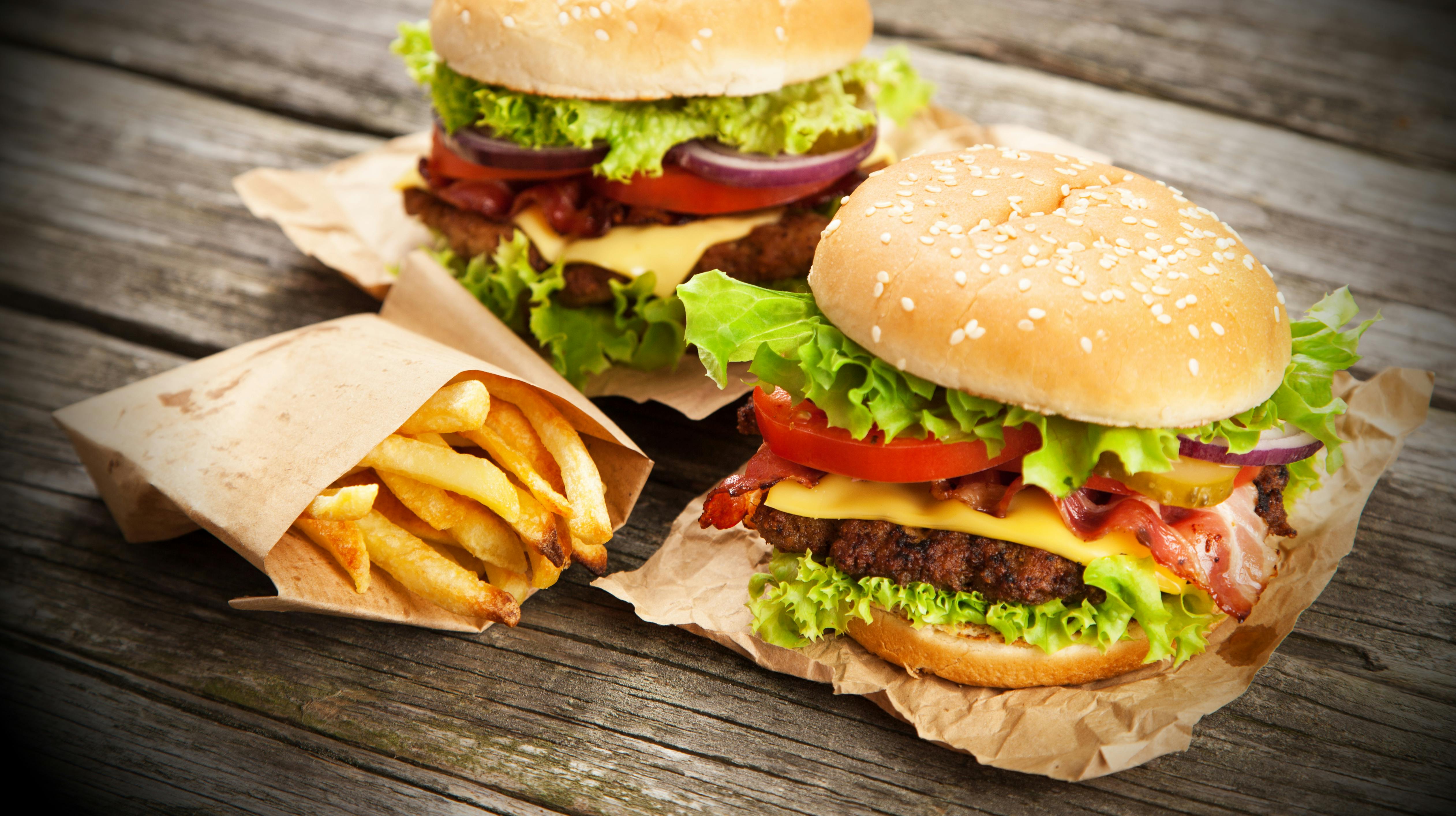 De seneste år er det blevet meget populært at sætte tænderne i sådan en fætter. Men der er ikke altid penge i det, må dansk burgerkæde nu erkende.