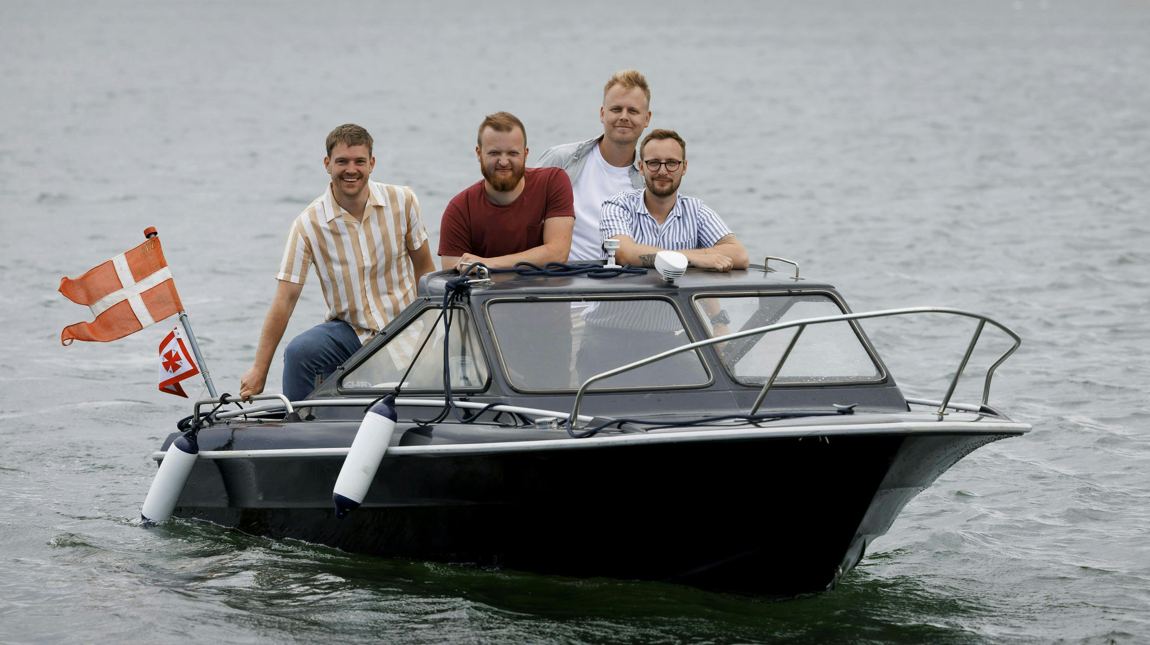 De fire mandlige deltagere i "Kærlighed hvor kragerne vender": Anders Ingwersen (tv.), Rasmus Bruun, Benjamin Lassen Schmidt og Tobias Ytting Kjærgaard. 