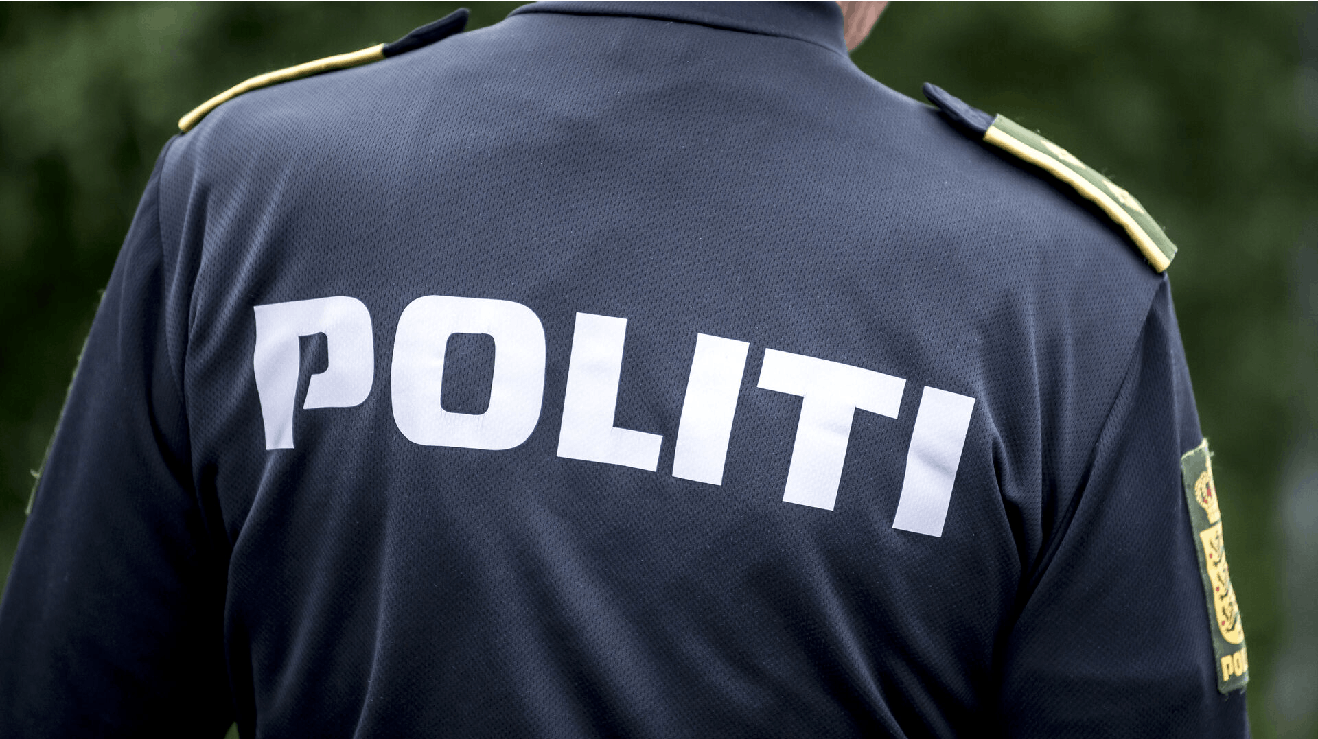 En 28-årig mand er blevet anholdt for at svindle med brugte biler.