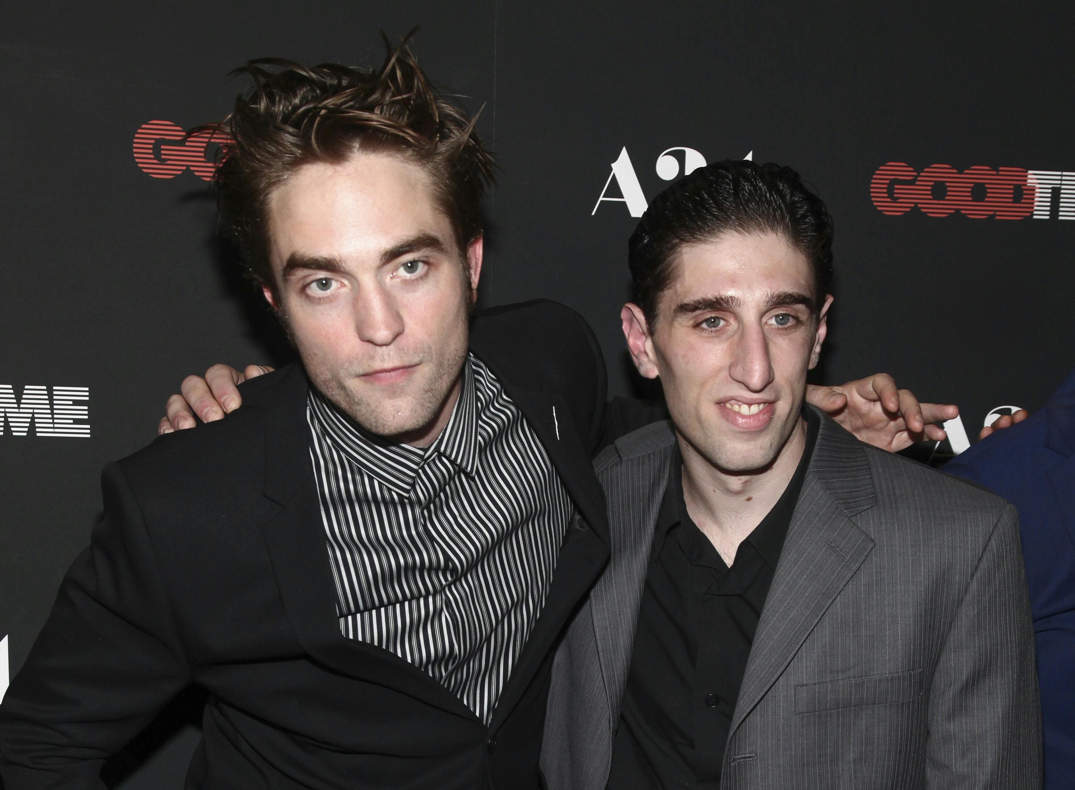 Her ses Robert Pattinson og Buddy Duress sammen til premieren på "Good Time" tilbage i 2017. 