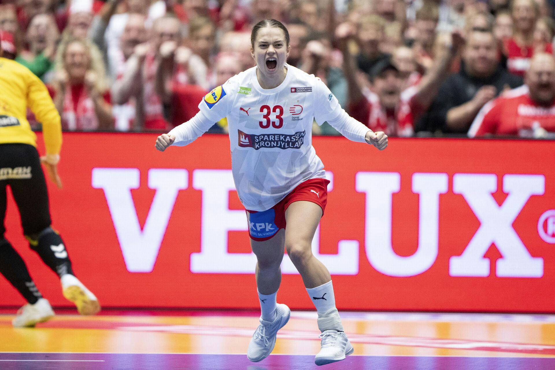 Emma Friis og Danmark er klar til EM efter en 26-22 sejr over Polen på udebane.