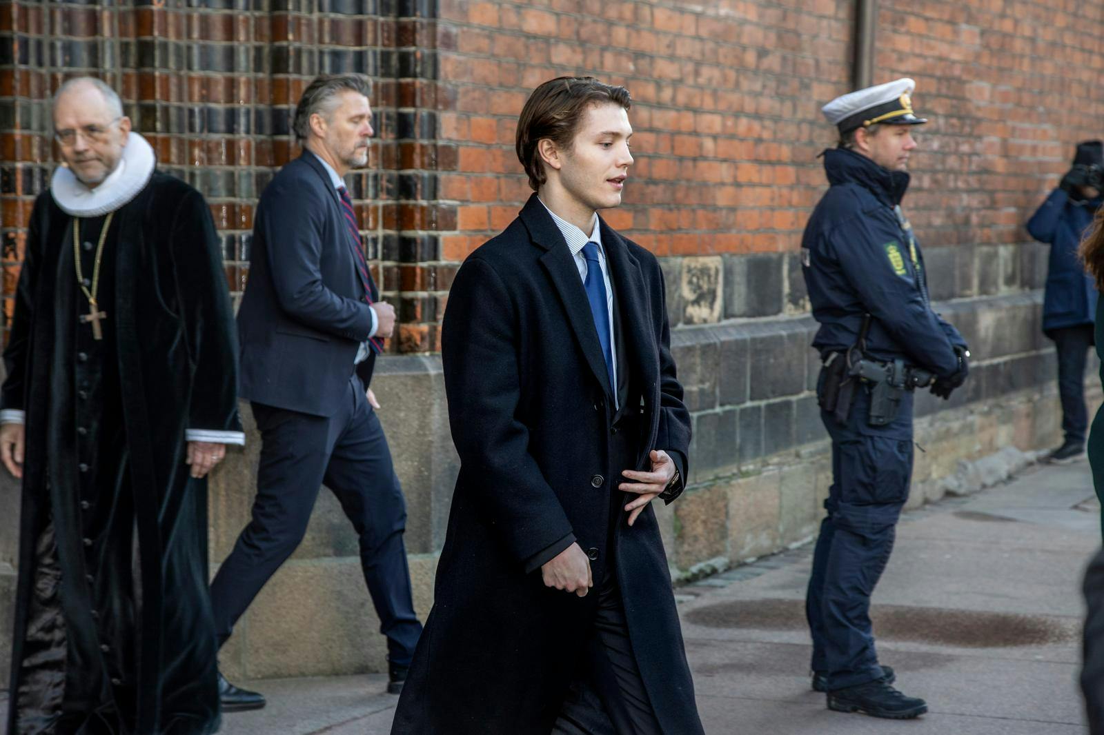 Grev Felix har også investeret penge i firmaet, og har meget på spil.