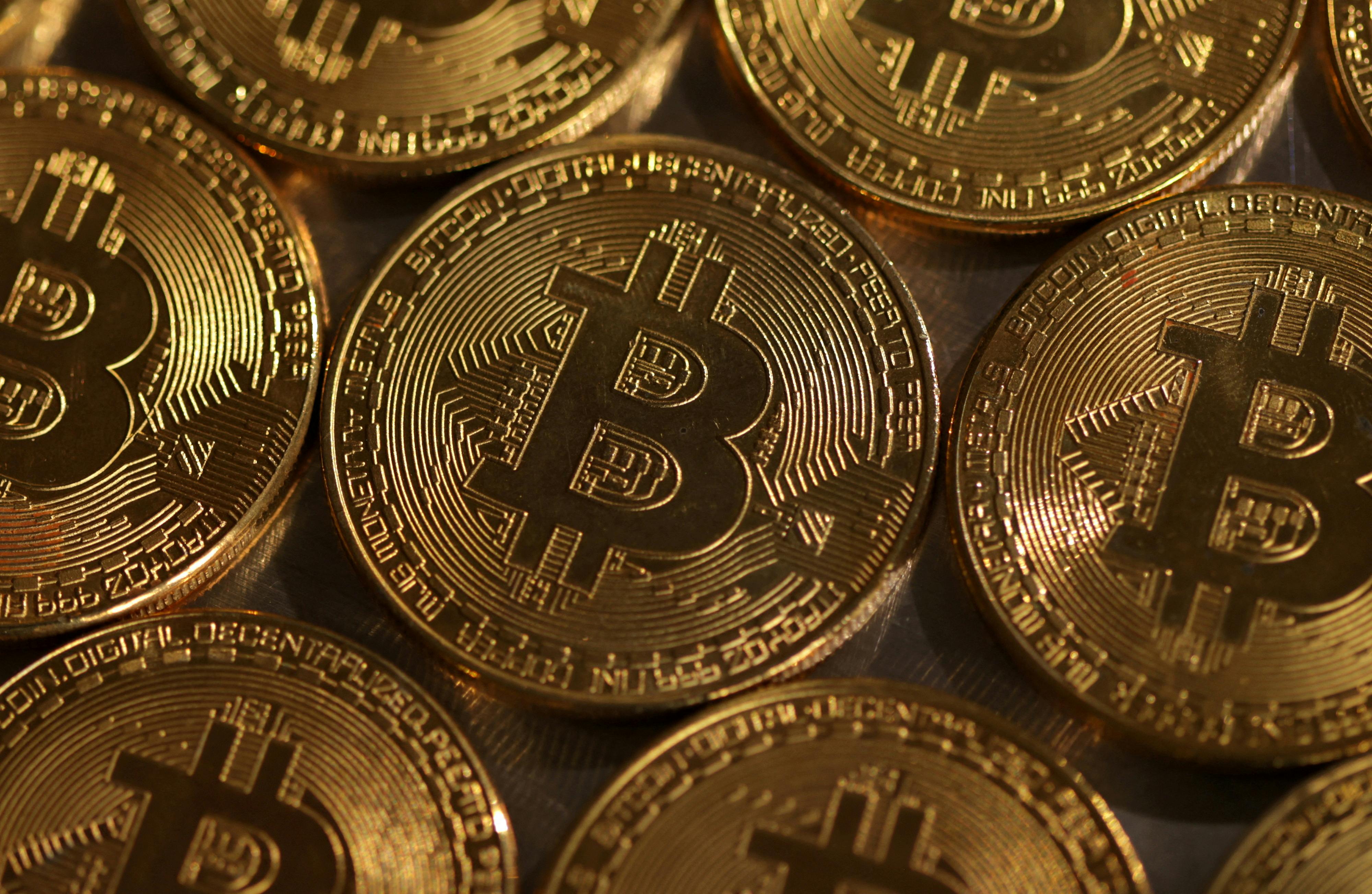 Kryptovalutaen bitcoin oplever seriøs medvind i disse uger.