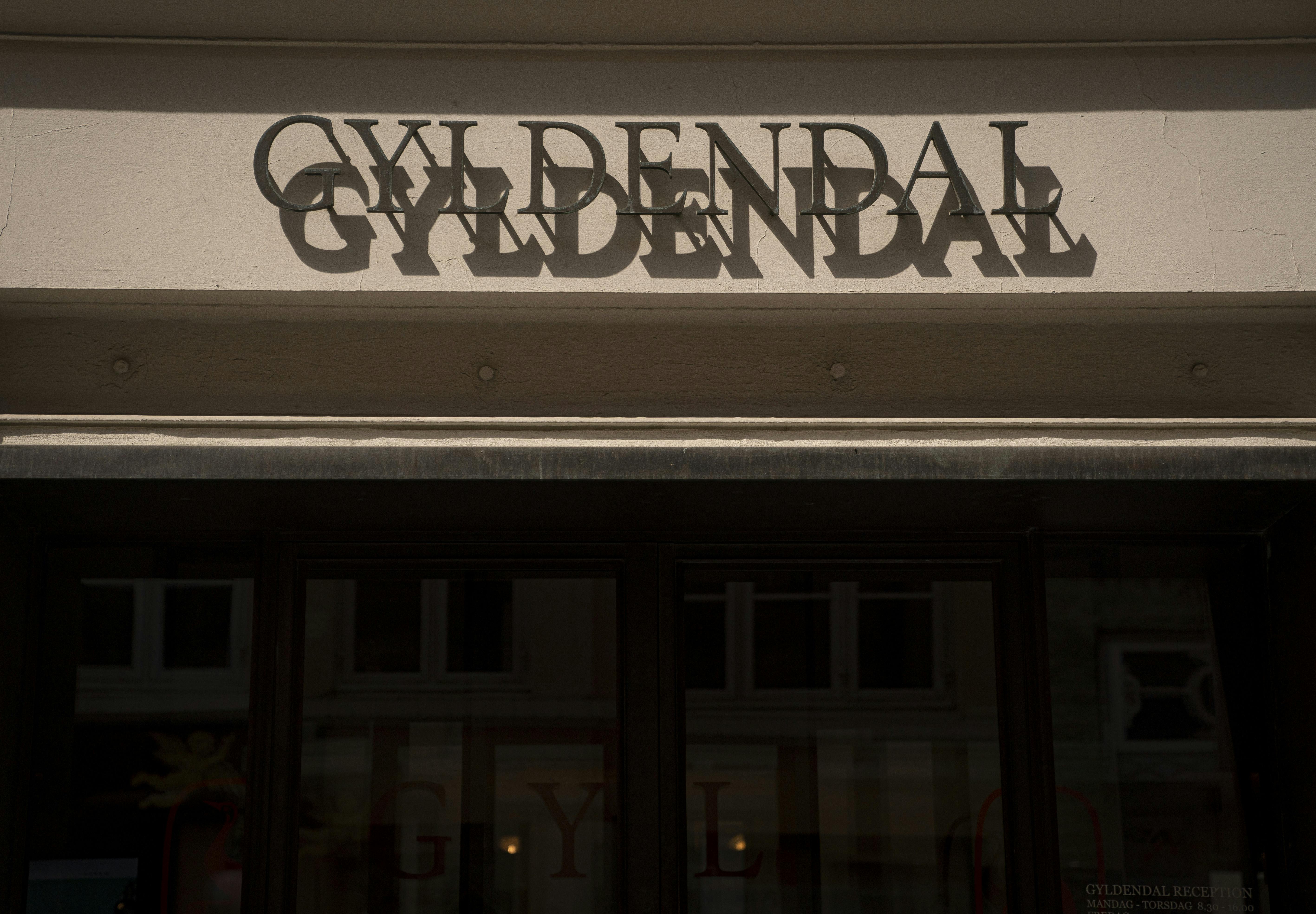 Gyldendal holder fast i, at der på ingen måde er tale om plagiat, og at bøgernes indhold er vidt forskelligt.