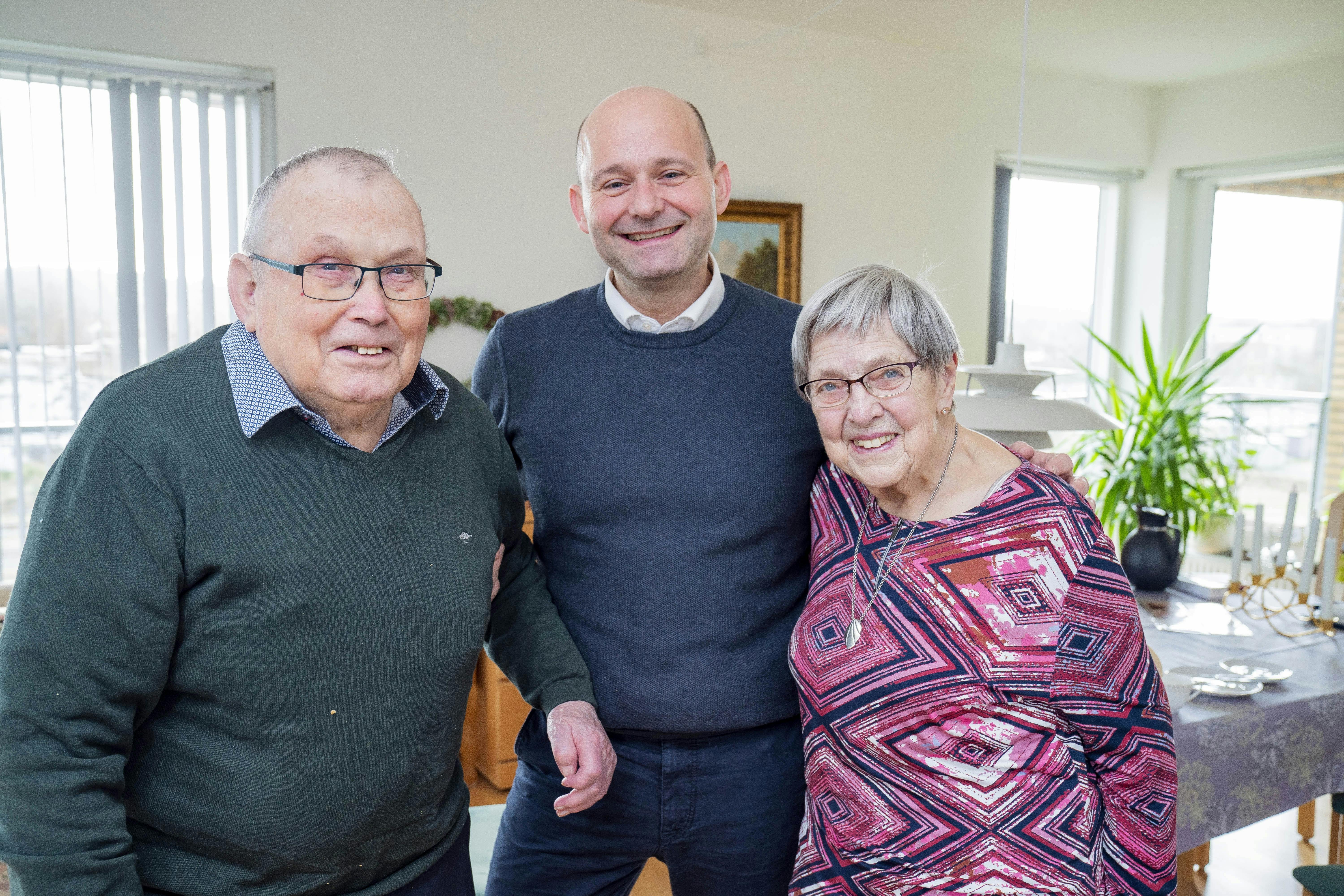 Søren Pape blev født i 1971 og blev som spæd adopteret af Svend og Ruth Poulsen fra Bjerringbro.