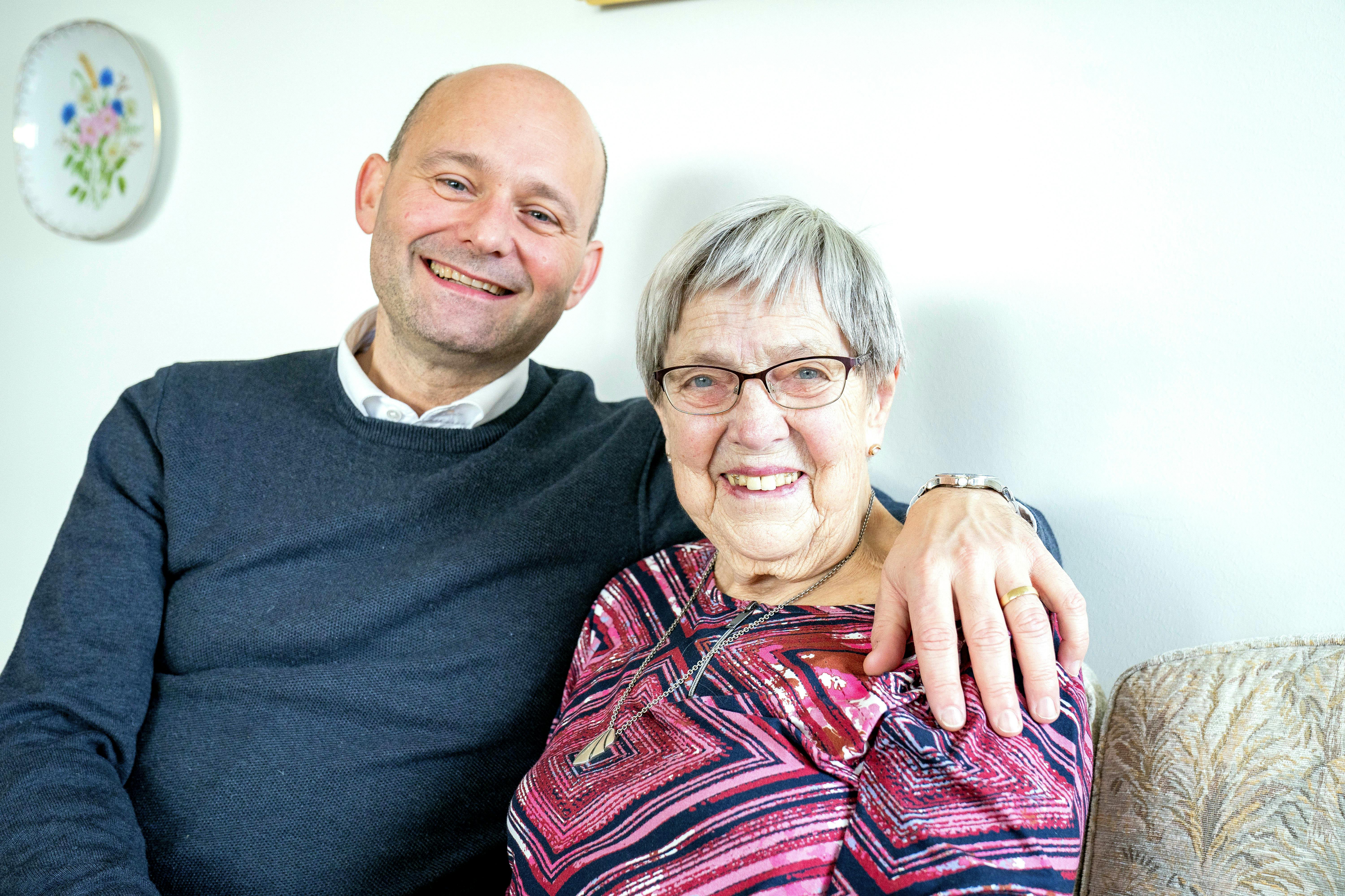 Søren Pape blev født i 1971 og blev som spæd adopteret af Svend og Ruth Poulsen fra Bjerringbro.