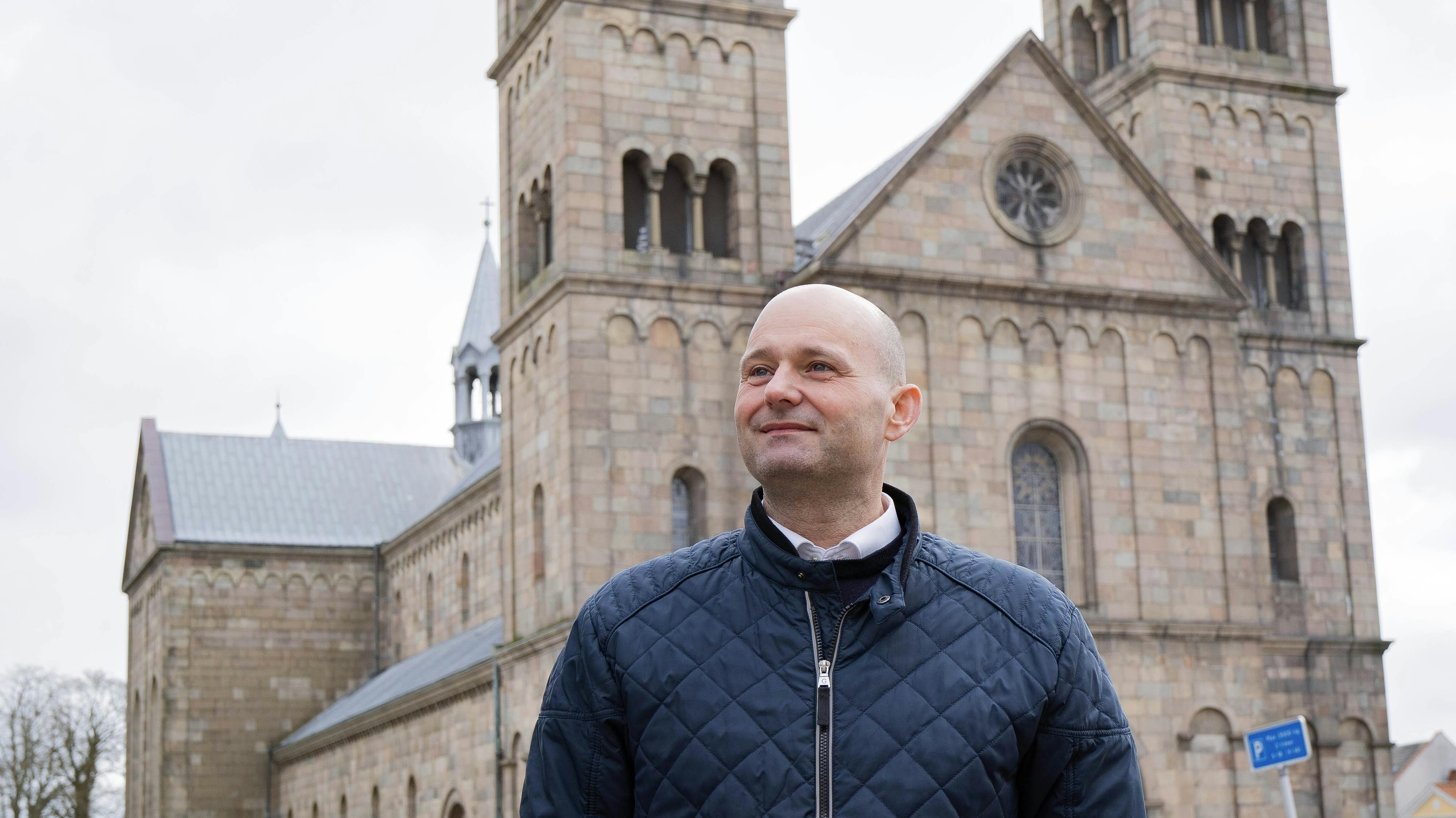 Søren Pape skal bisættes i Viborg domkirke, som han yndede at komme i.