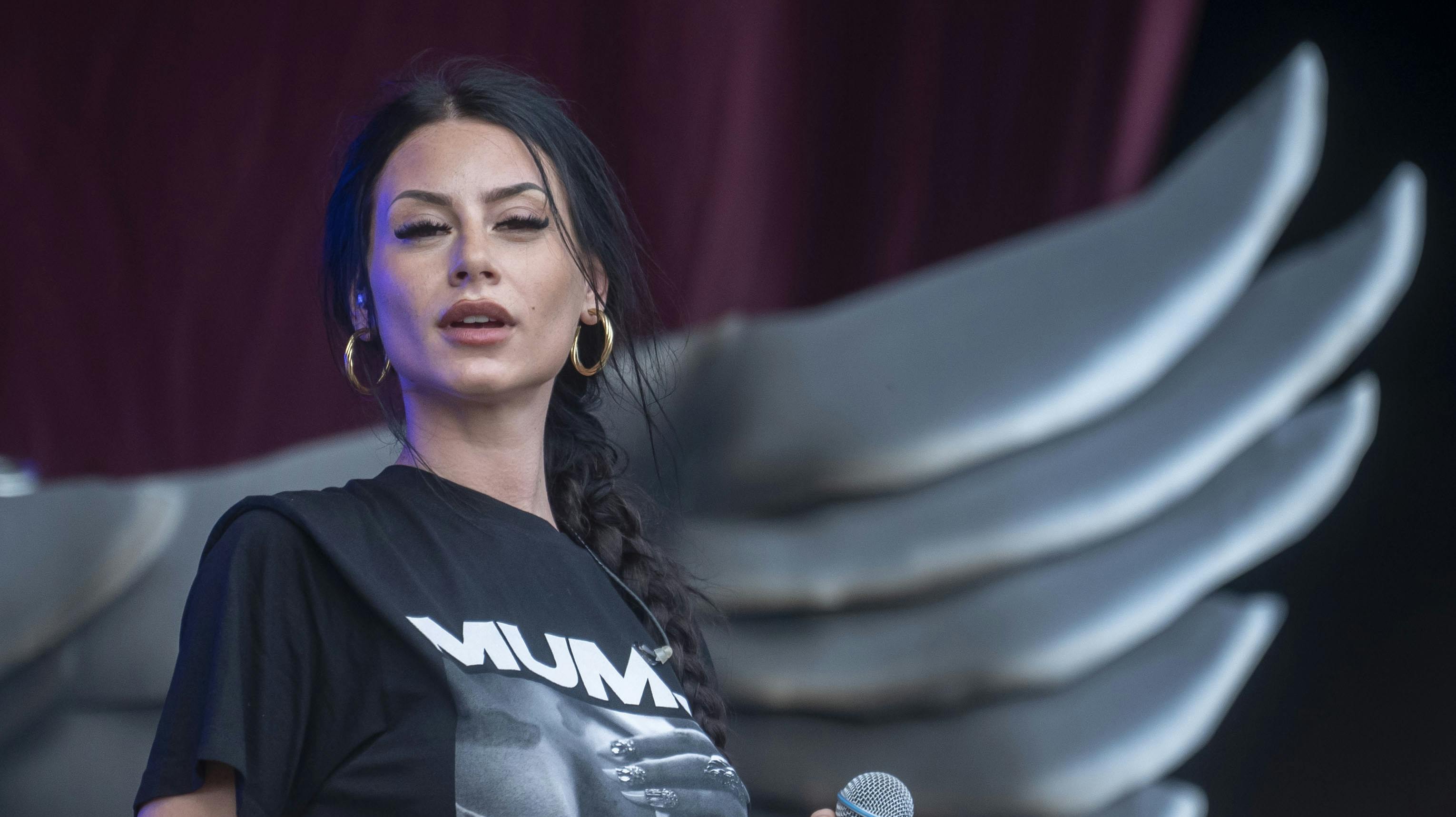 Før hun blev rapdronningen Tessa, levede hun et hårdt liv med hjemløshed.