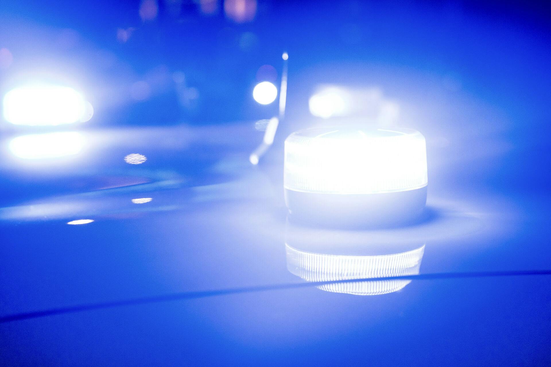 En politipatrulje var mandag aften ude til en opgave i Aalborg Øst, hvor en tilsyneladende meget fuld mand blev anholdt.