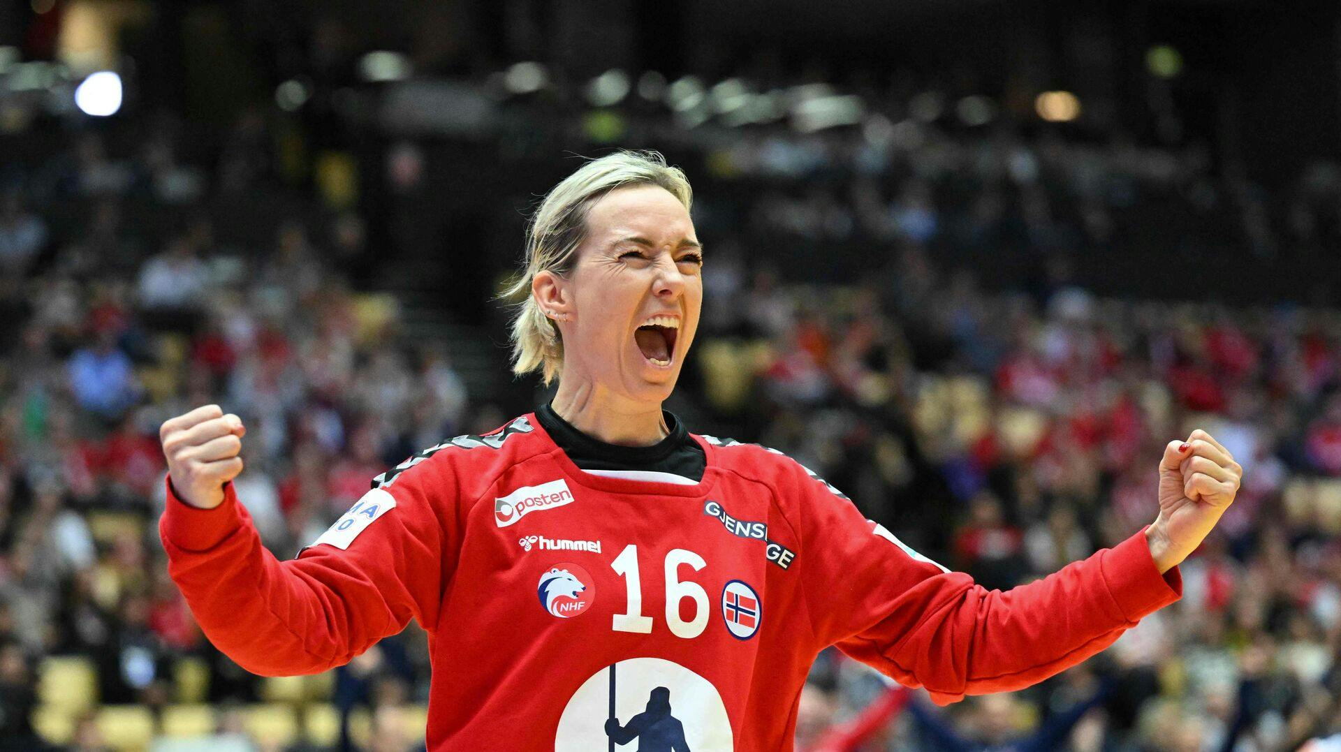 Katrine Lunde besvimede under en ligakamp onsdag aften. 