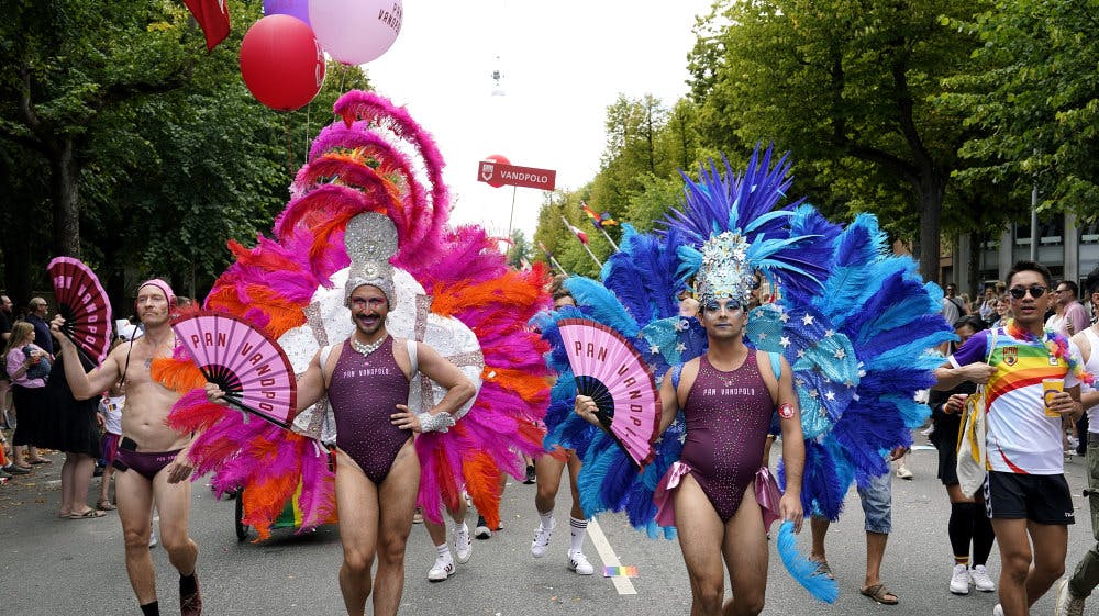 Copenhagen Pride er en LGBT- og menneskerettighedsfestival, der afholdes hvert år i august i København. Men organisationen bag har været i modvind de seneste uger, og torsdag undskylder Pride så kommunikationen om krav, de har stillet til samarbejdspa