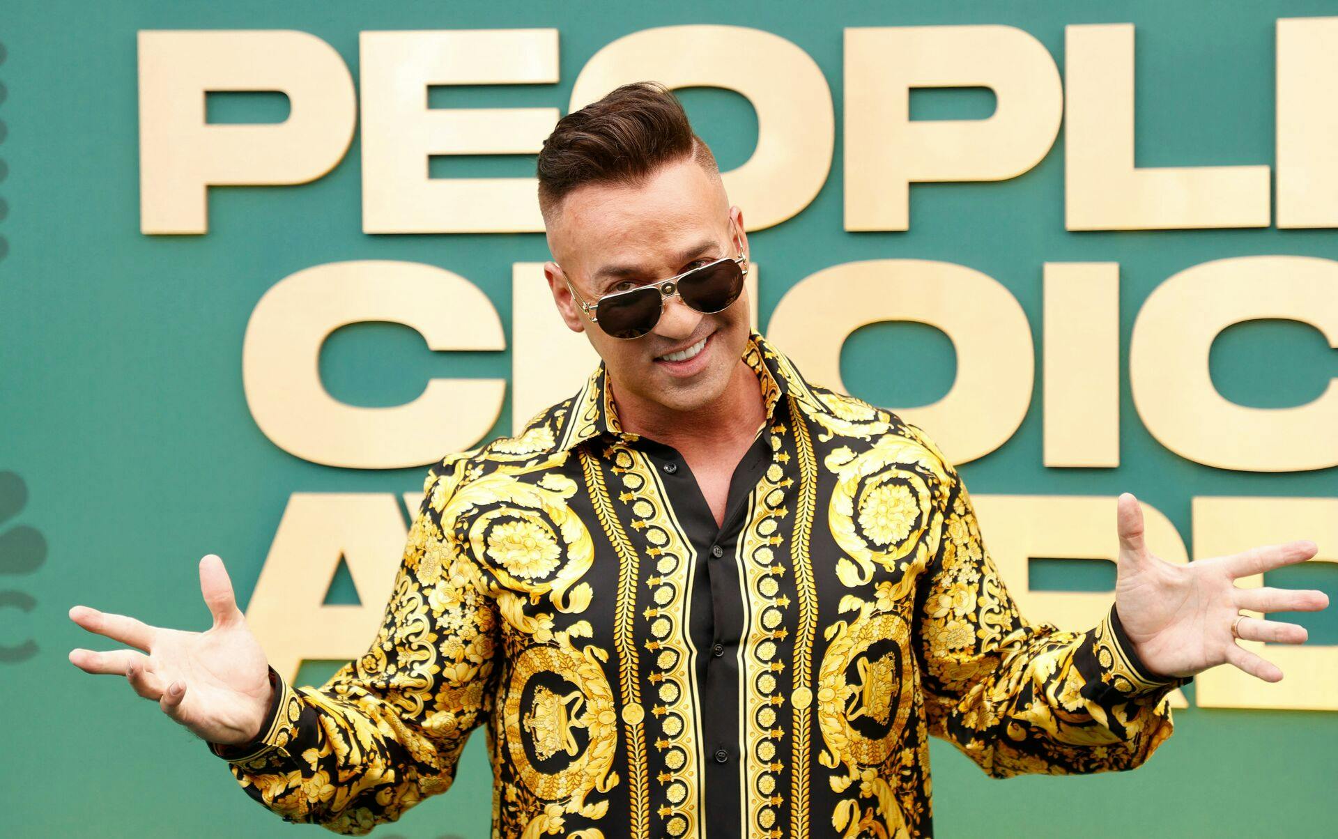 US TV personality Mike "The Situation" Sorrentino arrives for the 2024 People's Choice awards at the Barker Hangar in Santa Monica, California, February 18, 2024. (Photo by Michael TRAN / AFP)