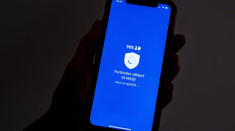 Flere og flere hopper i fælden, når svindlere ringer og prøver at få MitID-oplysninger ud af sine ofre. Det oplyser teleselskaberne Telenor og Telia. (Arkivfoto). - 
