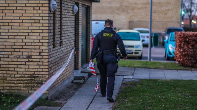Op mod 15 betjente har været til stede i området.