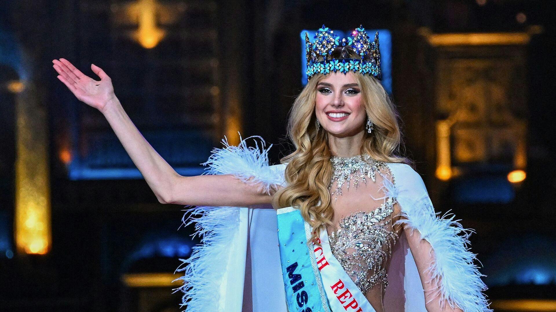 Sådan ser verdens smukkeste kvinde lige nu ud.