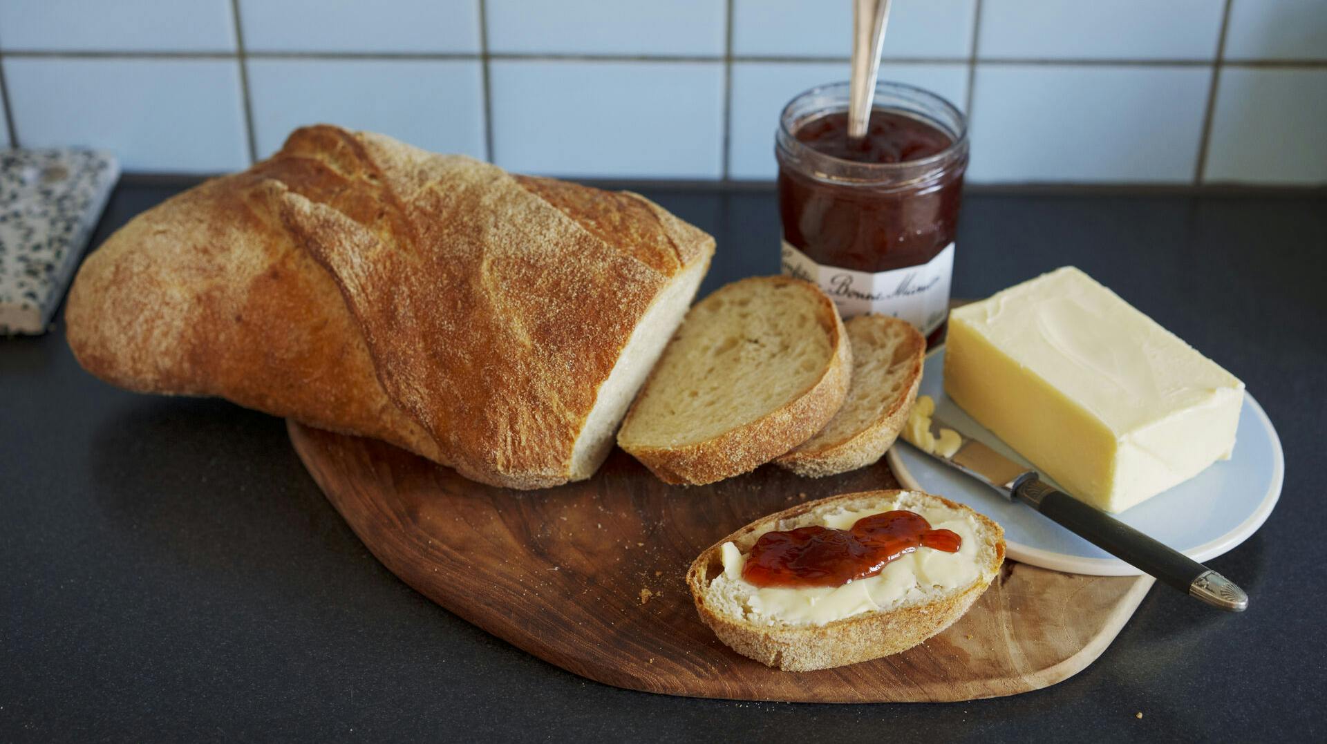 Prisfald på sukkerfyldige varer vidner om, at der er godt styr på inflationen i Danmark.