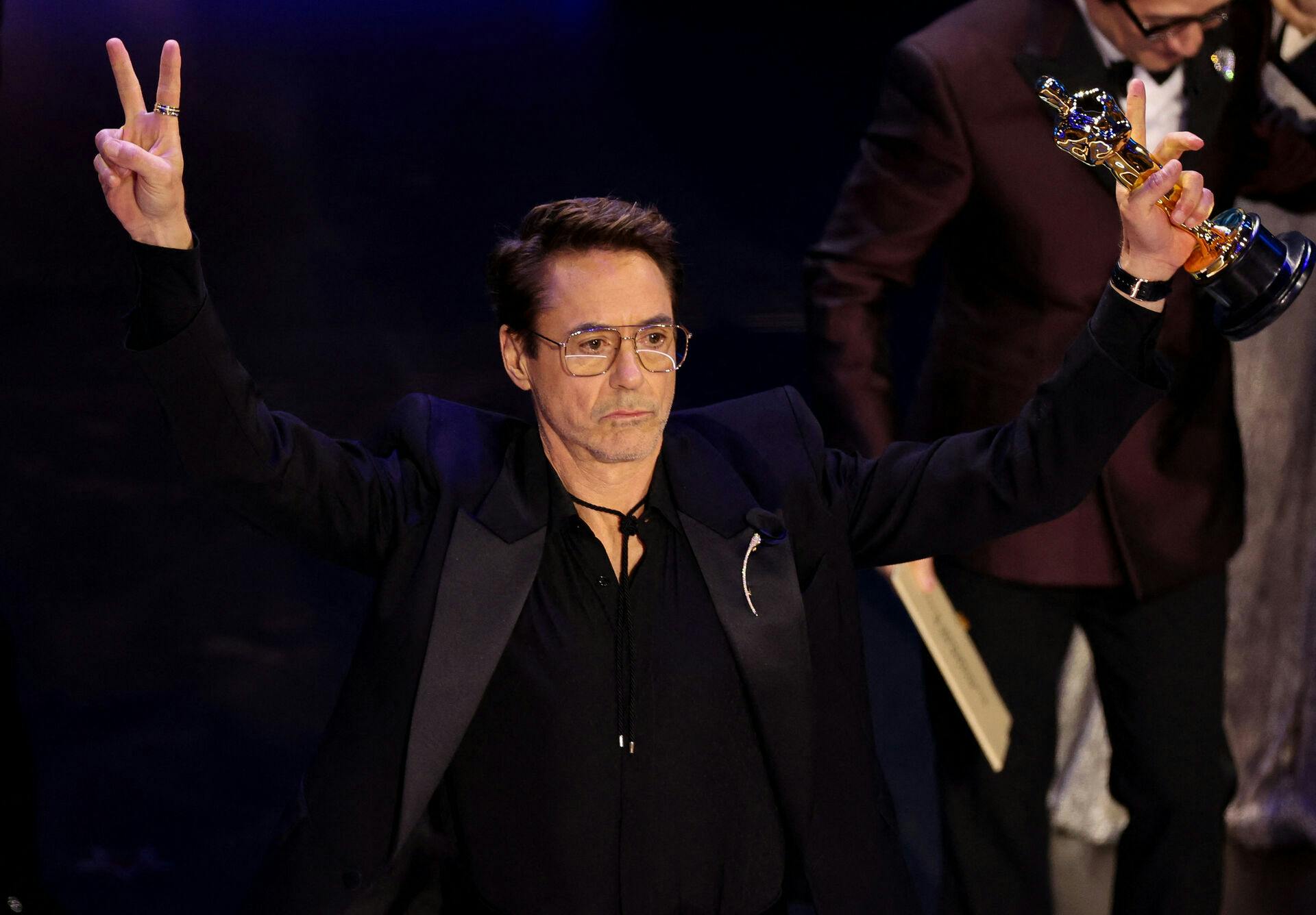 Robert Downey Jr. vinder sin første Oscar nogensinde.