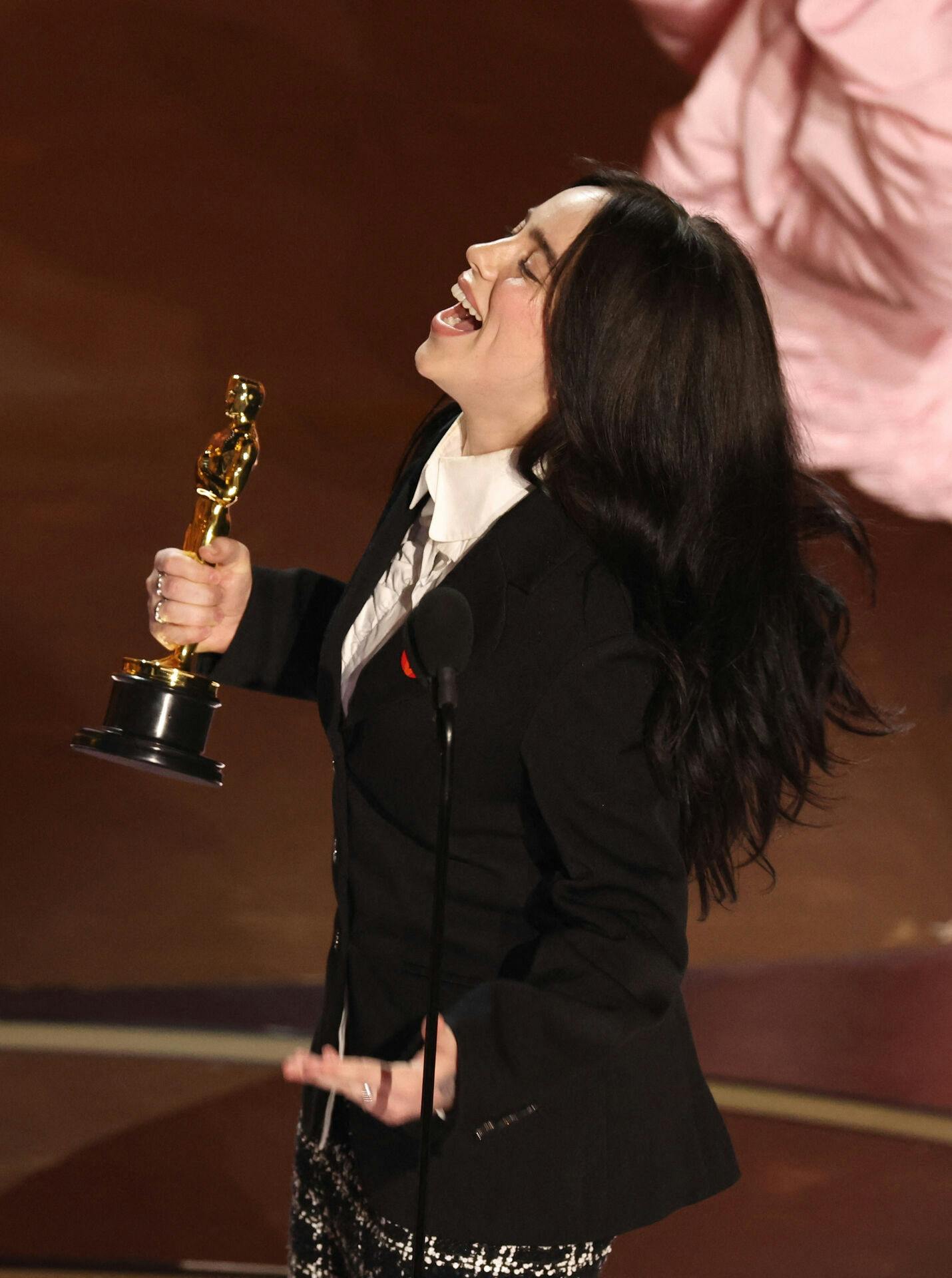 Billie Eilish er nu den yngste dobbelte Oscar-vinder.