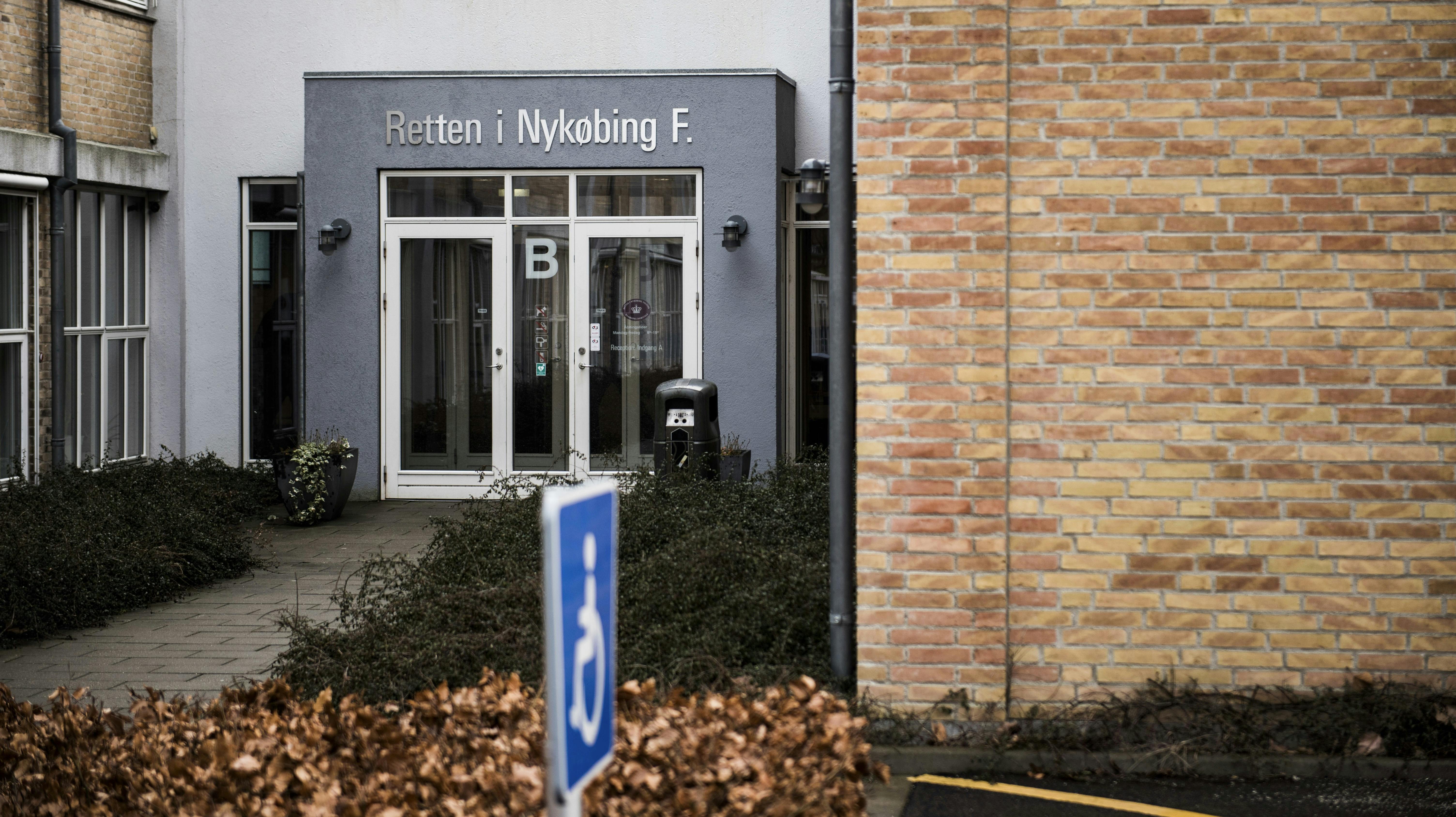 Tirsdagens retsmøde med to forældre, som er tiltalt for at have taget livet af deres halvanden måneder gamle baby, blev en lang maratonafhøring af den anklagede mor.