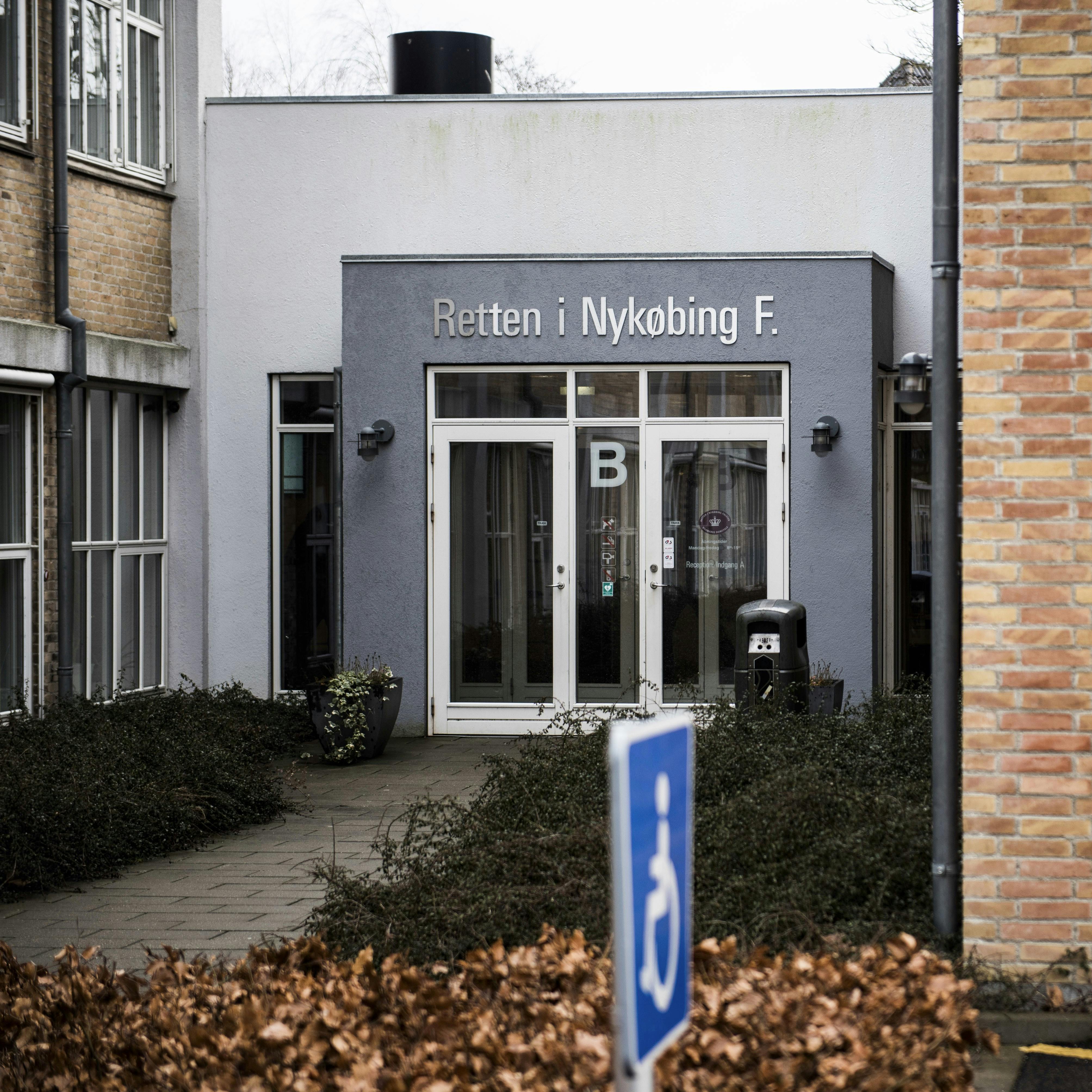 Tirsdagens retsmøde med to forældre, som er tiltalt for at have taget livet af deres halvanden måneder gamle baby, blev en lang maratonafhøring af den anklagede mor.