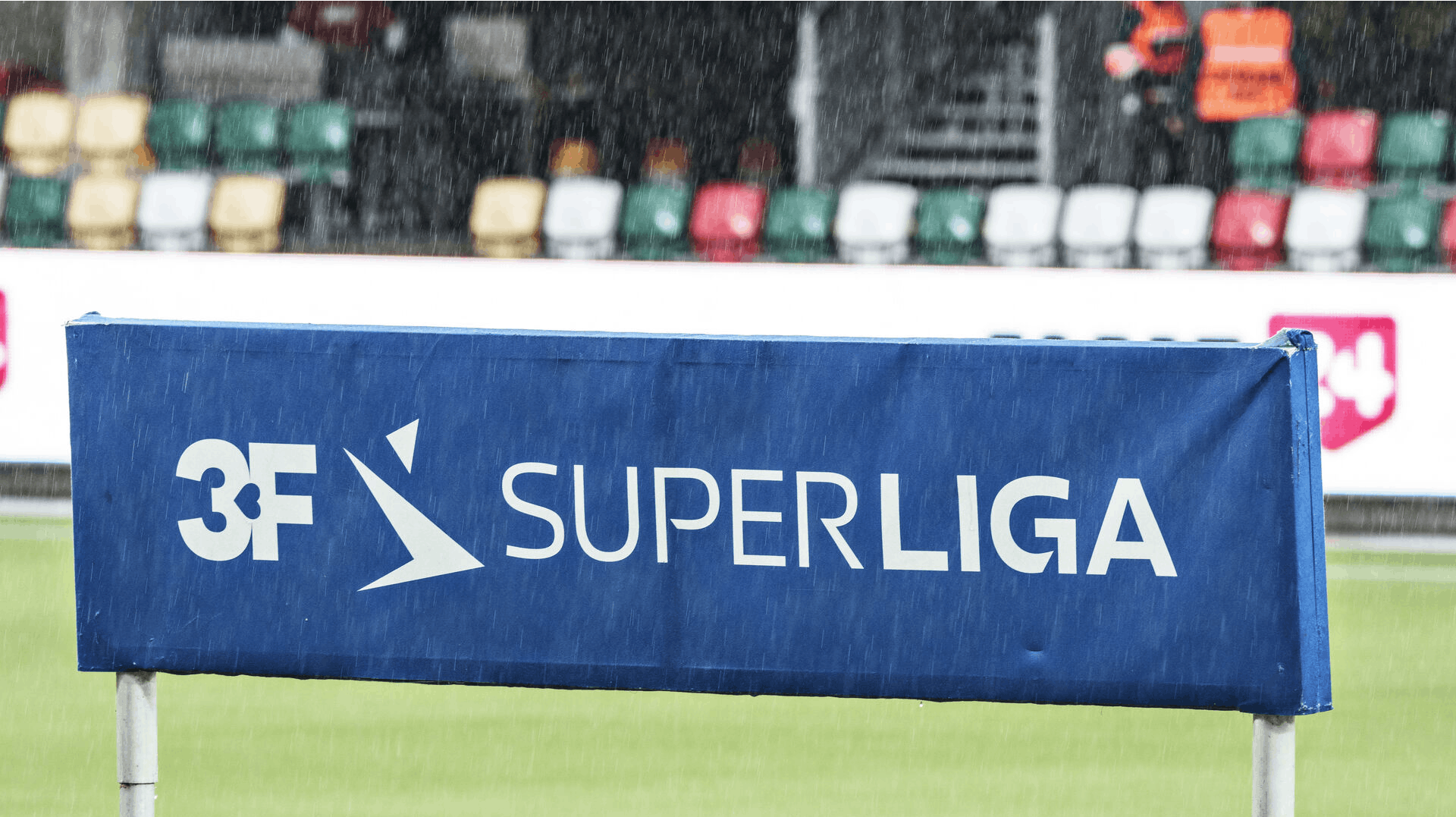 Direktør i Superligaen A/S Claus Thomsen er glad for, at EU's varemærkemyndighed har givet de danske klubber medhold.