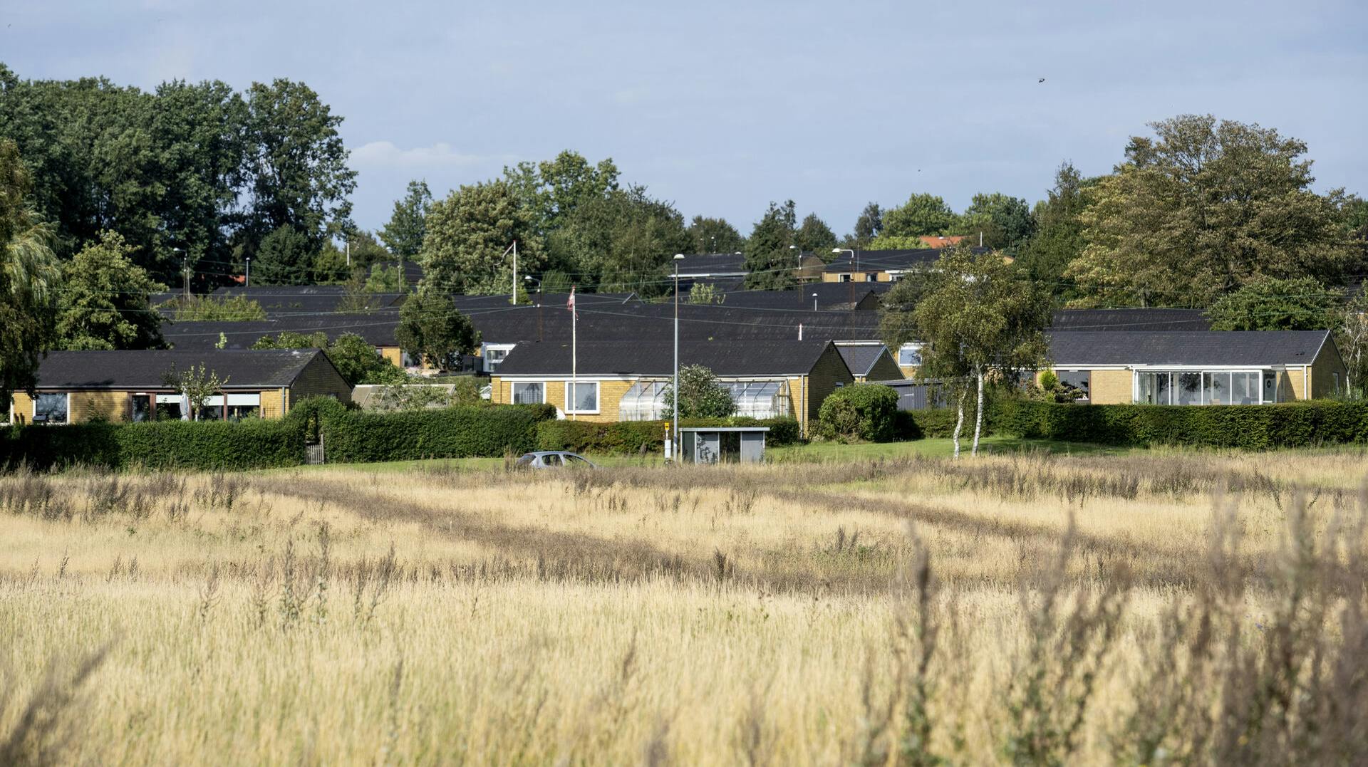 Forestil dig at du er flyttet ind i drømmehuset i et nyt kvarter - og pludselig får du regningen for alle de andres skat. Og nej, det er ikke en vild film, men virkelig i Danmark lige nu.