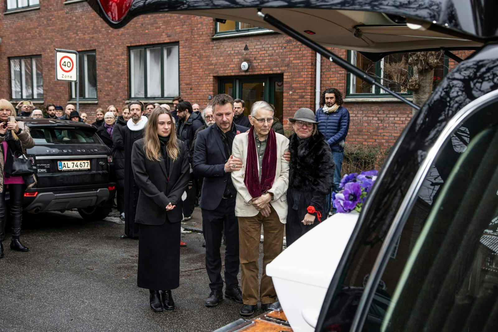 Efterdønningerne efter Marianns død og Ebbes selvmordsforsøg fylder stadig meget.