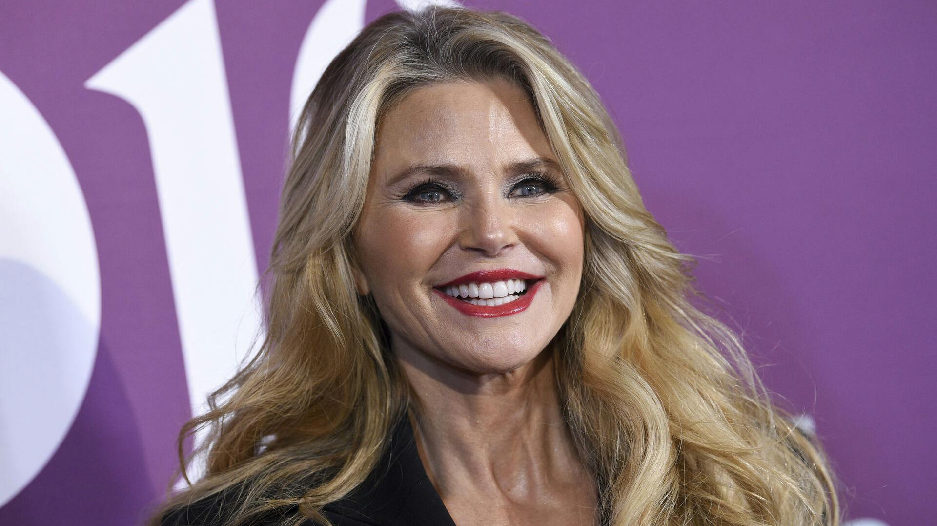 Christie Brinkley afslører, at hun er blevet opereret for hudkræft.