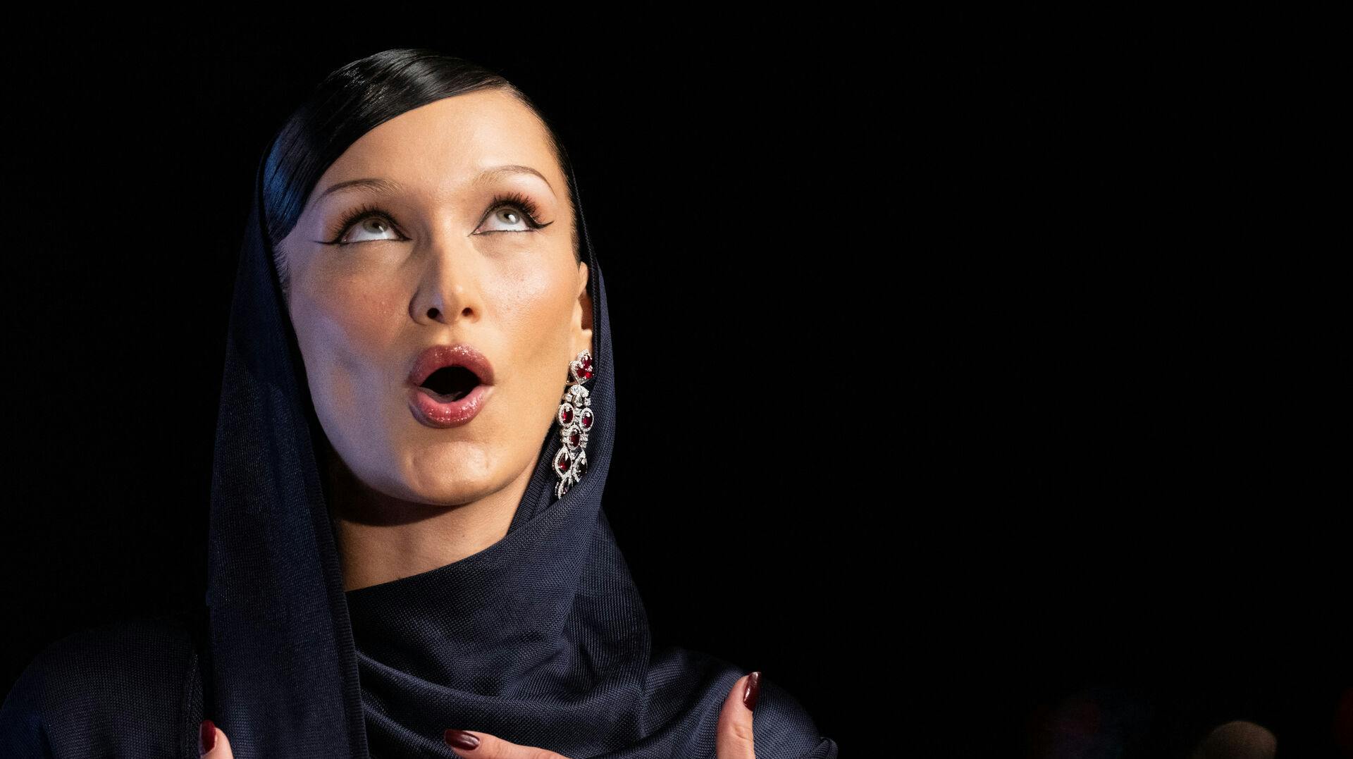 Bella Hadid er faldet pladask for en texansk cowboy.