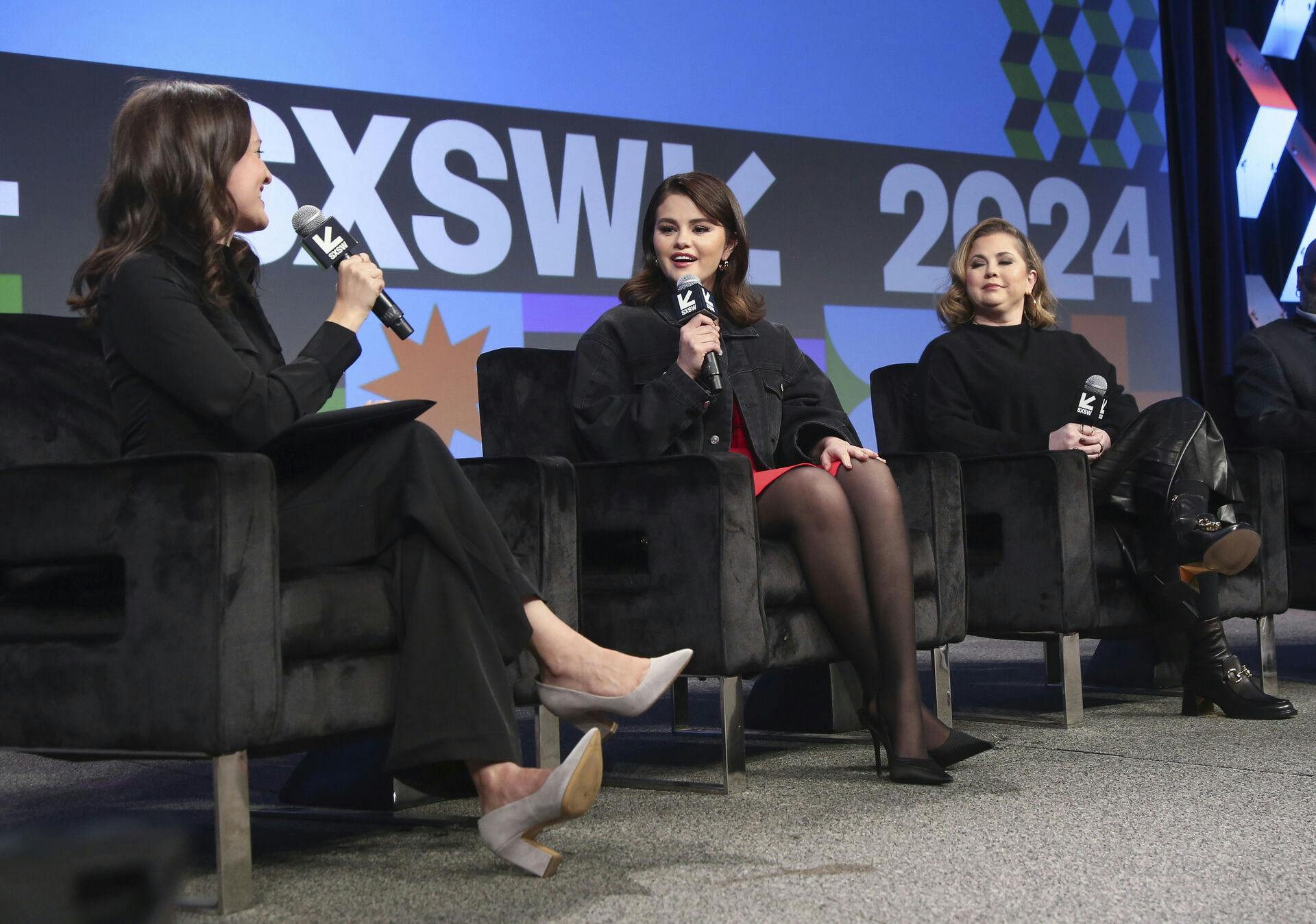 Dr. Jessica Stern, Selena Gomez (i midten) og Mandy Teefey til SXSW søndag.