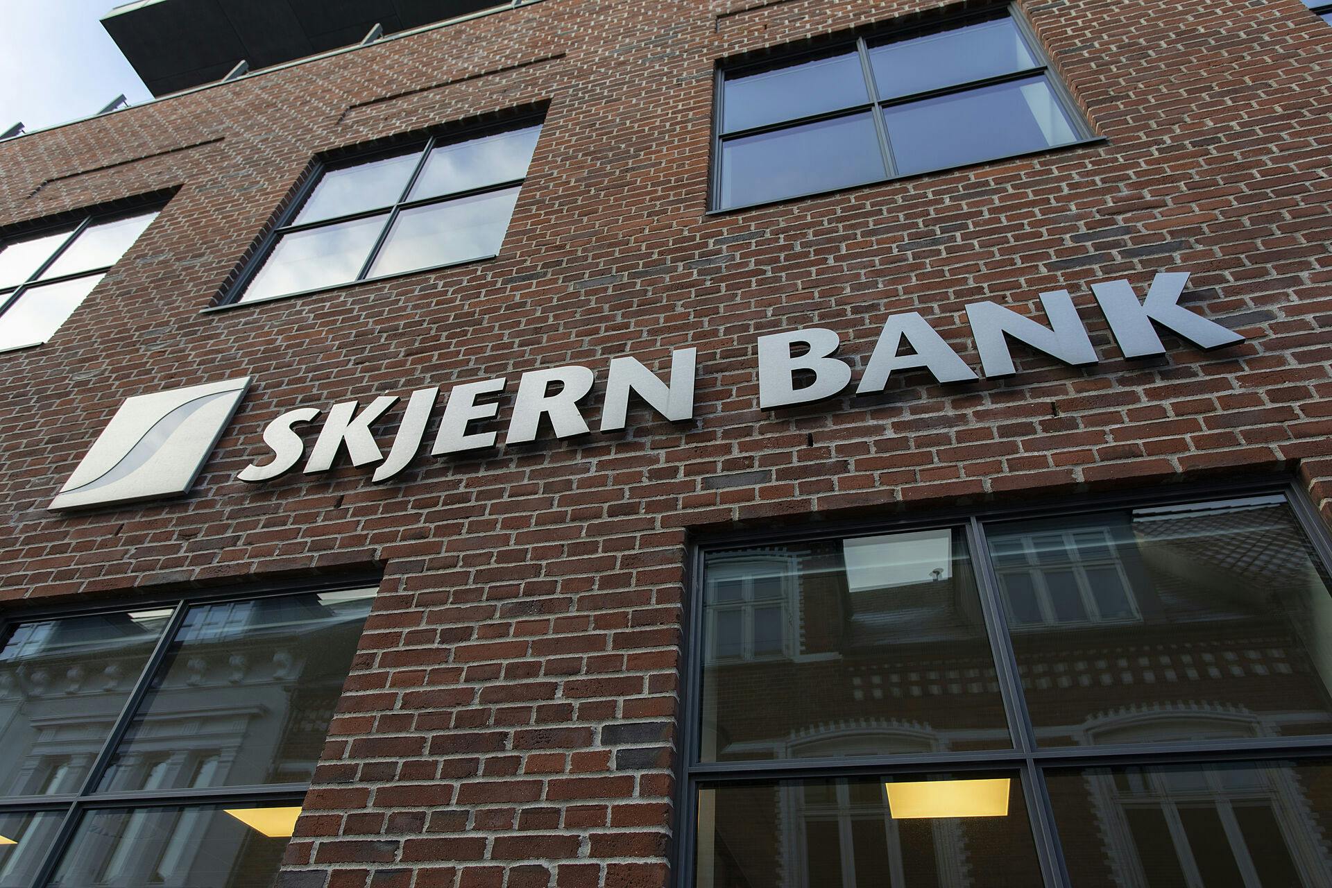 Hovedsædet for Skjern Bank på Banktorvet i Skjern i Ringkøbing-Skjern Kommune.