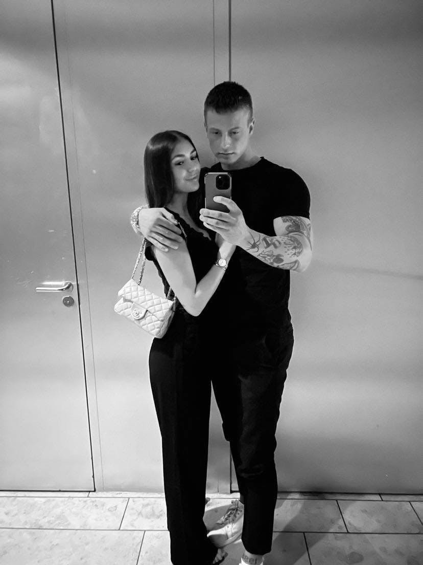 Andreas og kæresten mødte hinanden på datingappen Raya, og har officielt været kærester i knap en måned.