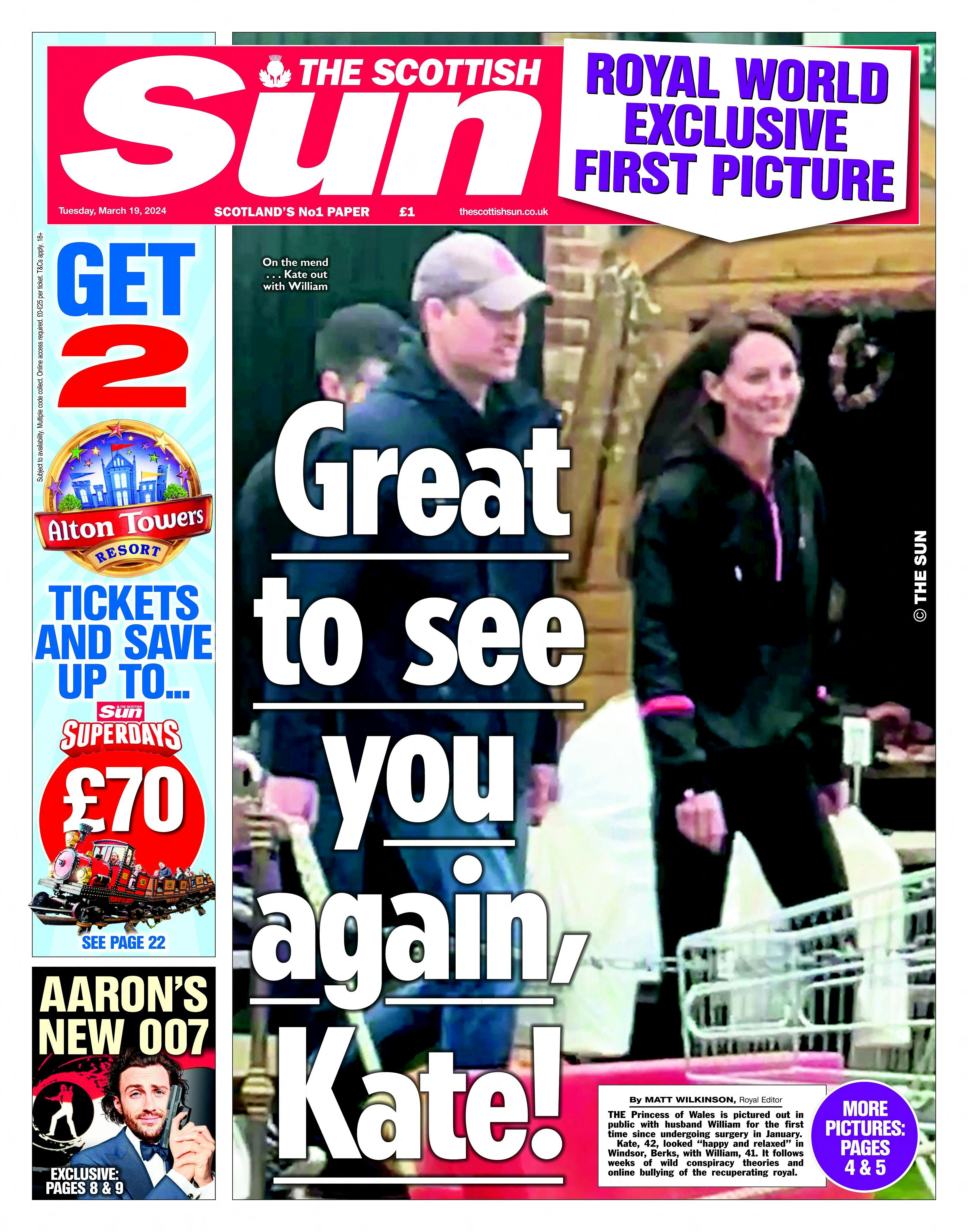 Det er de små træboder bag Kate, som måske afslører, at billederne ikke er nye.