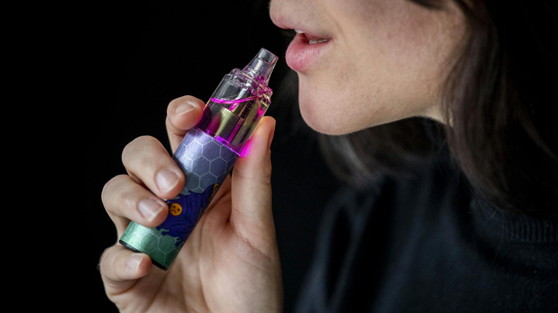 Det kommer til at koste en butik i New Zealand en bøde på 415.000 kroner, hvis de bliver taget i at sælge e-cigaretter til unge under 18 år.