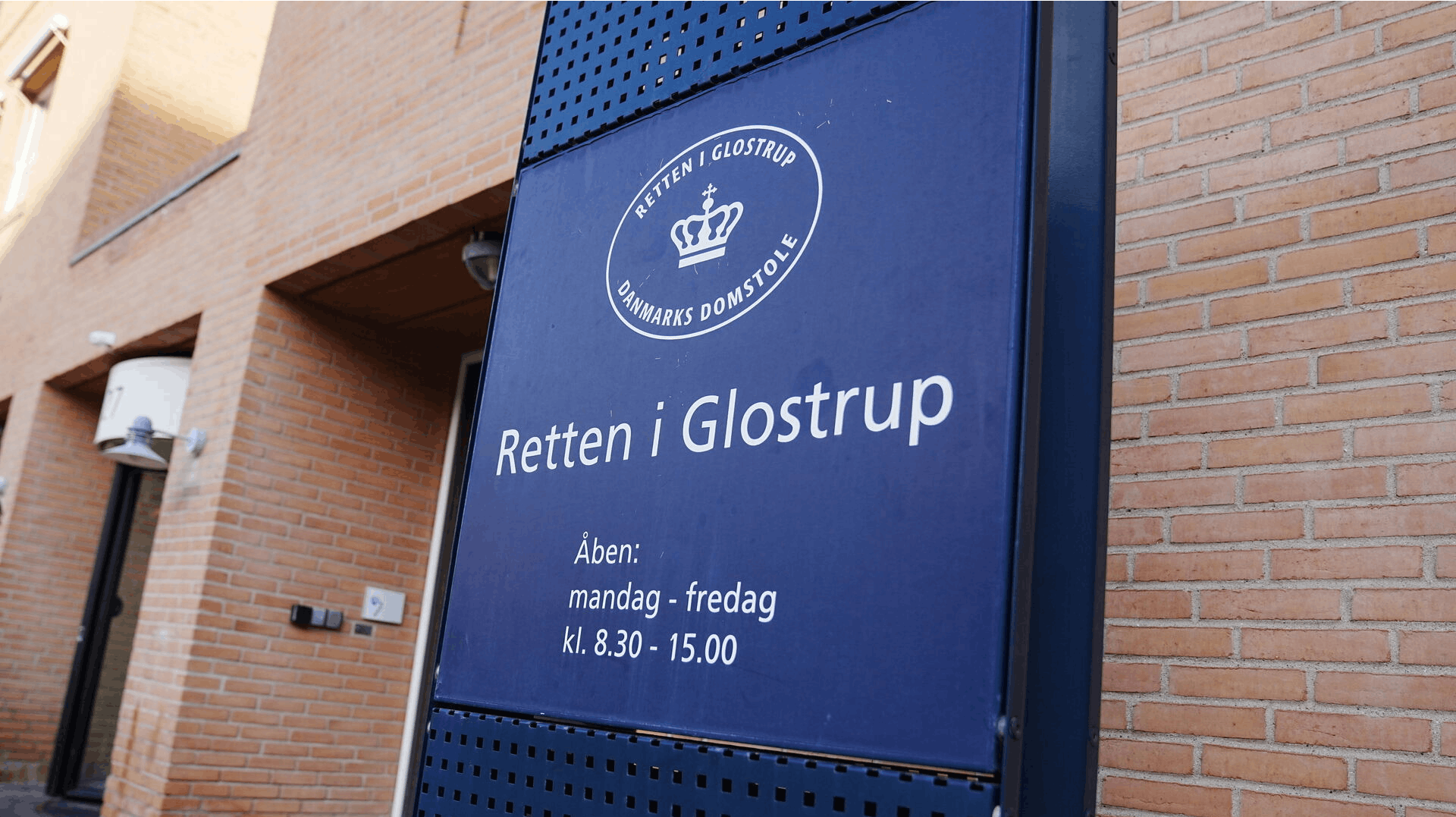 Retssagen fortsætter torsdag. 