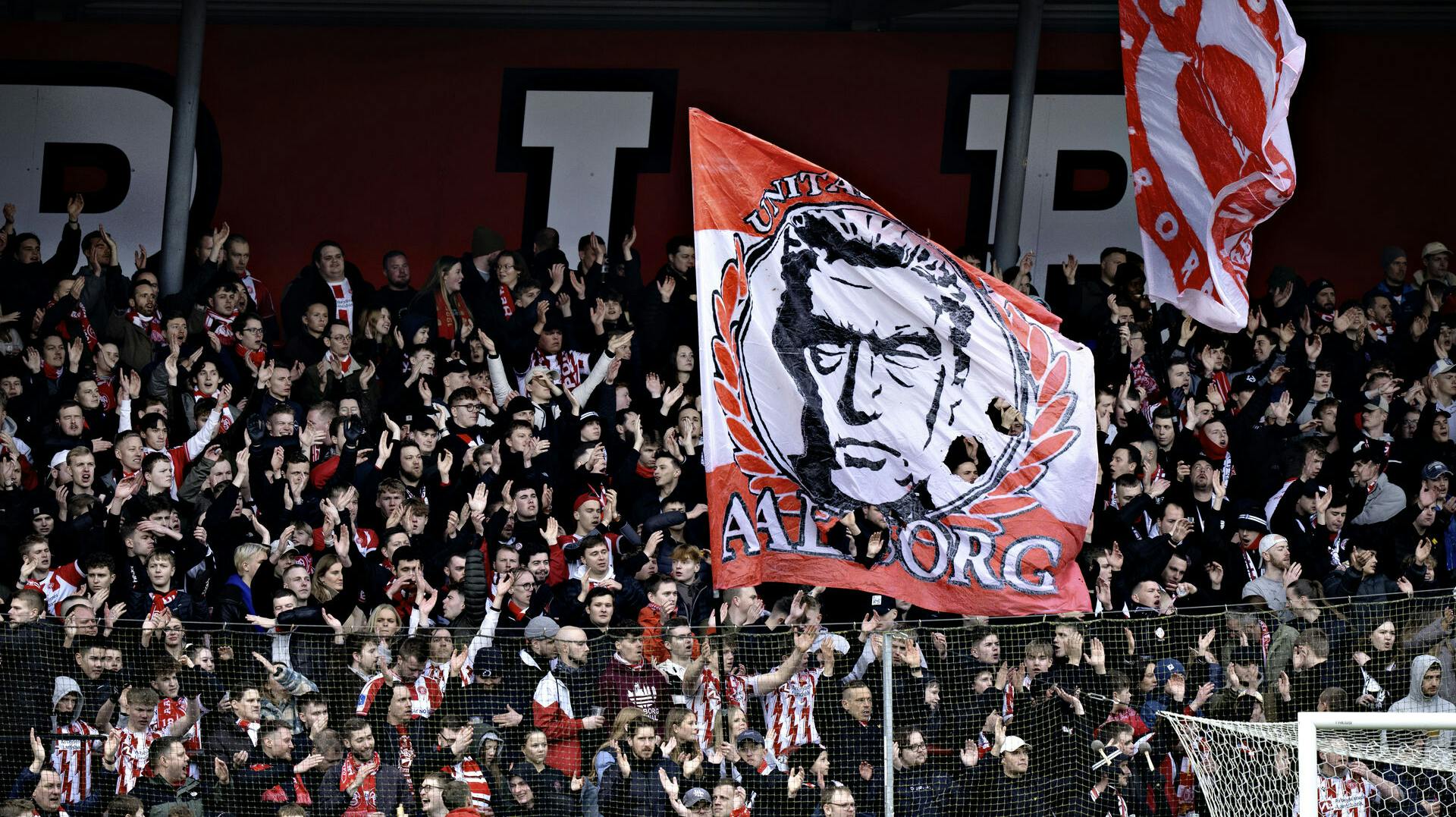 AaB indtager førstepladsen i Nordic Bet Ligaen med 51 point. 