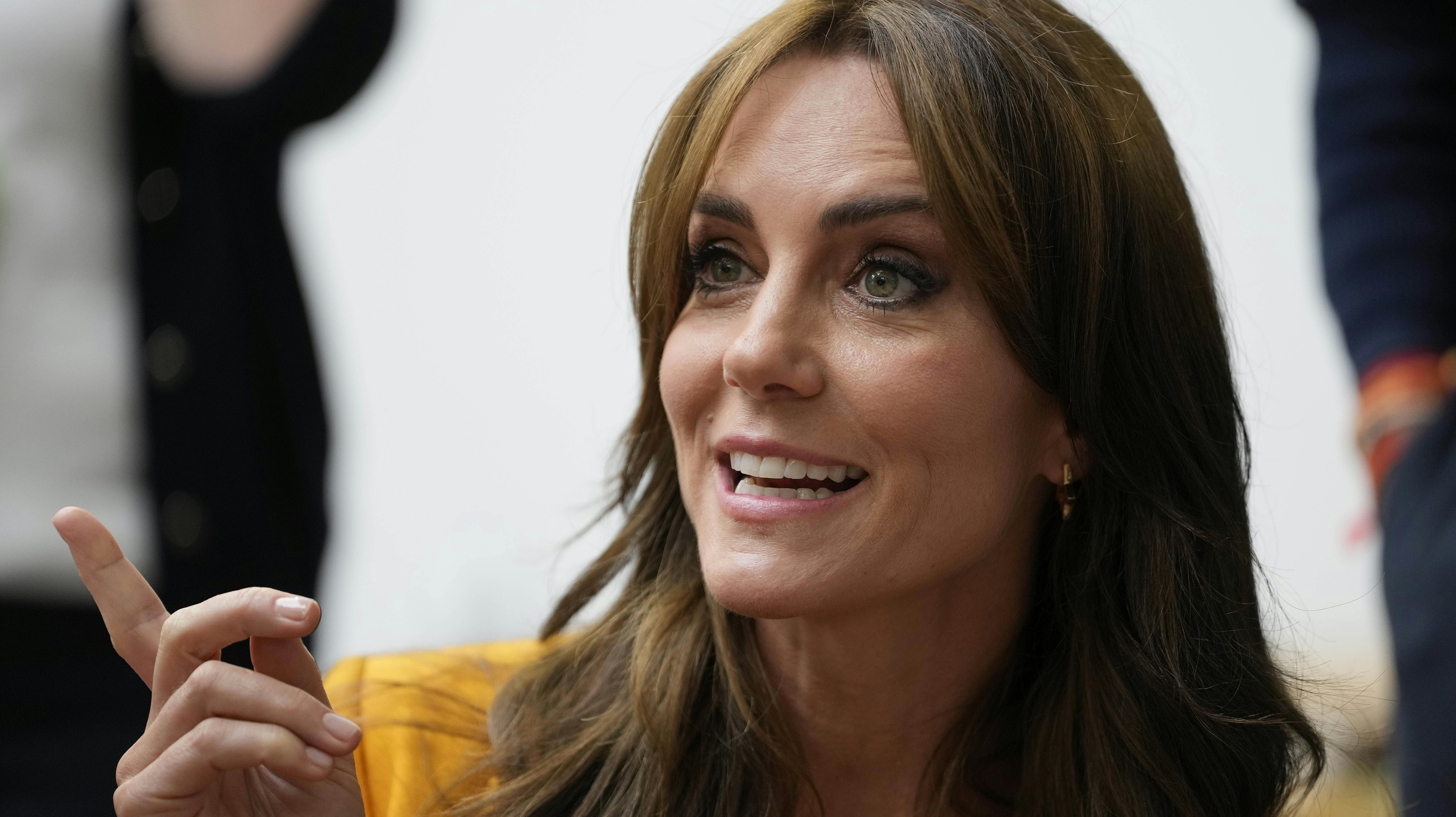 Prinsesse Kate blev i januar opereret i maven. Siden har kongehuset – trods massive spekulationer – nægtet at udtale sig om, hvad hun fejler.