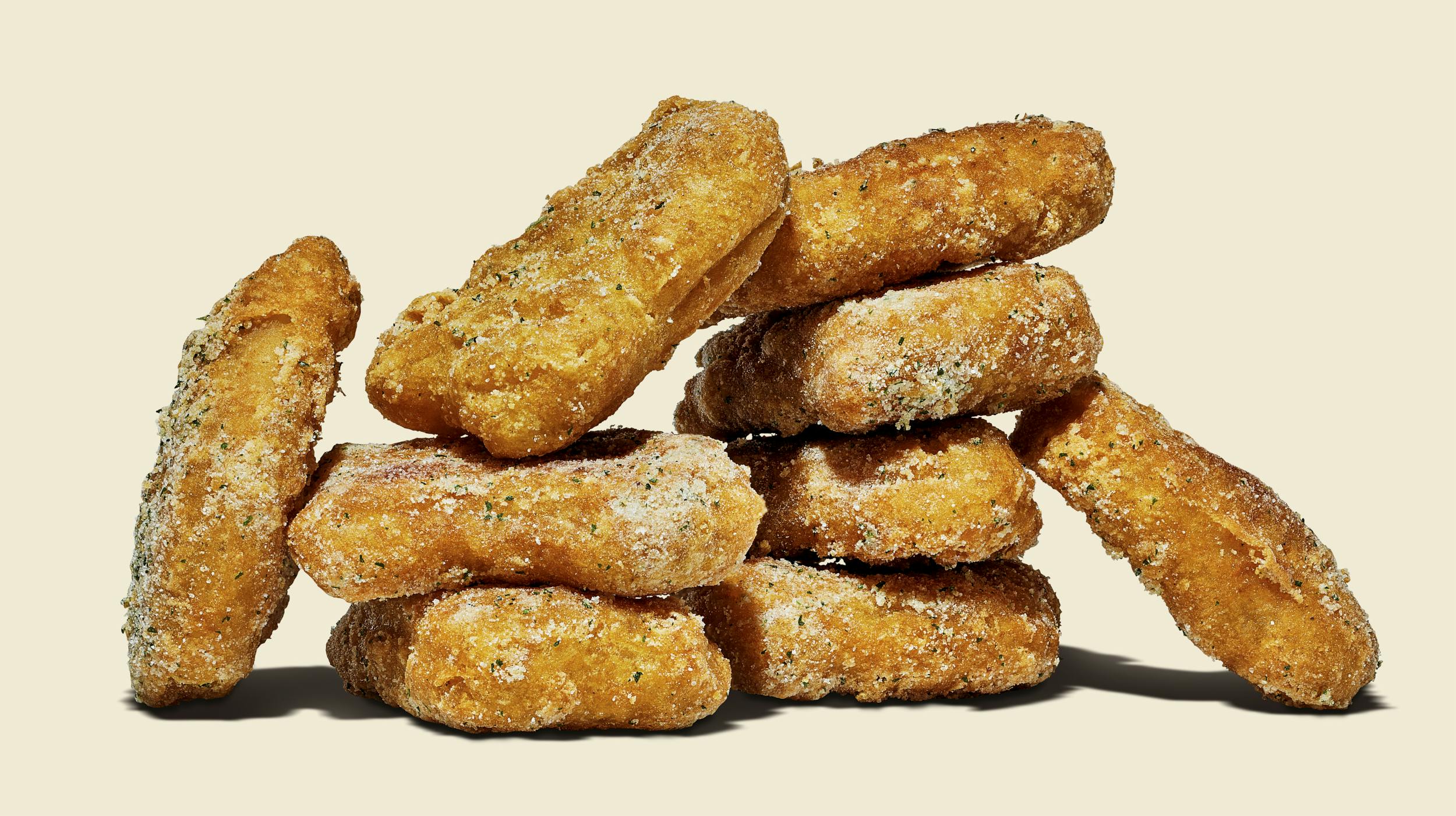 I en begrænset periode kan man fra fredag få nuggets med smag af spice mix og sour cream & onion hos Burger King.