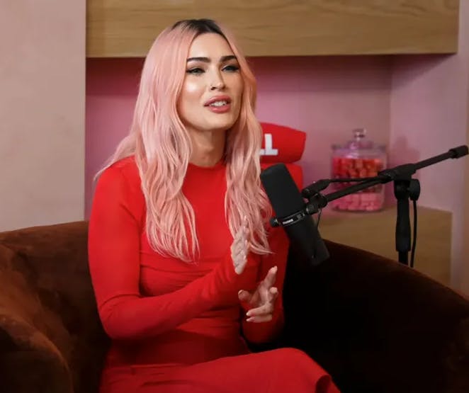 Megan Fox i den seneste episode af "Call Her Daddy".