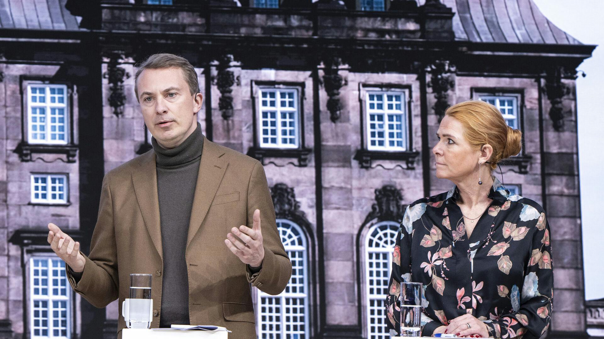 Formanden for Dansk Folkeparti, Morten Messerschmidt, er klar til at skære dybt i udviklingsbistanden til fordel for danske formål.