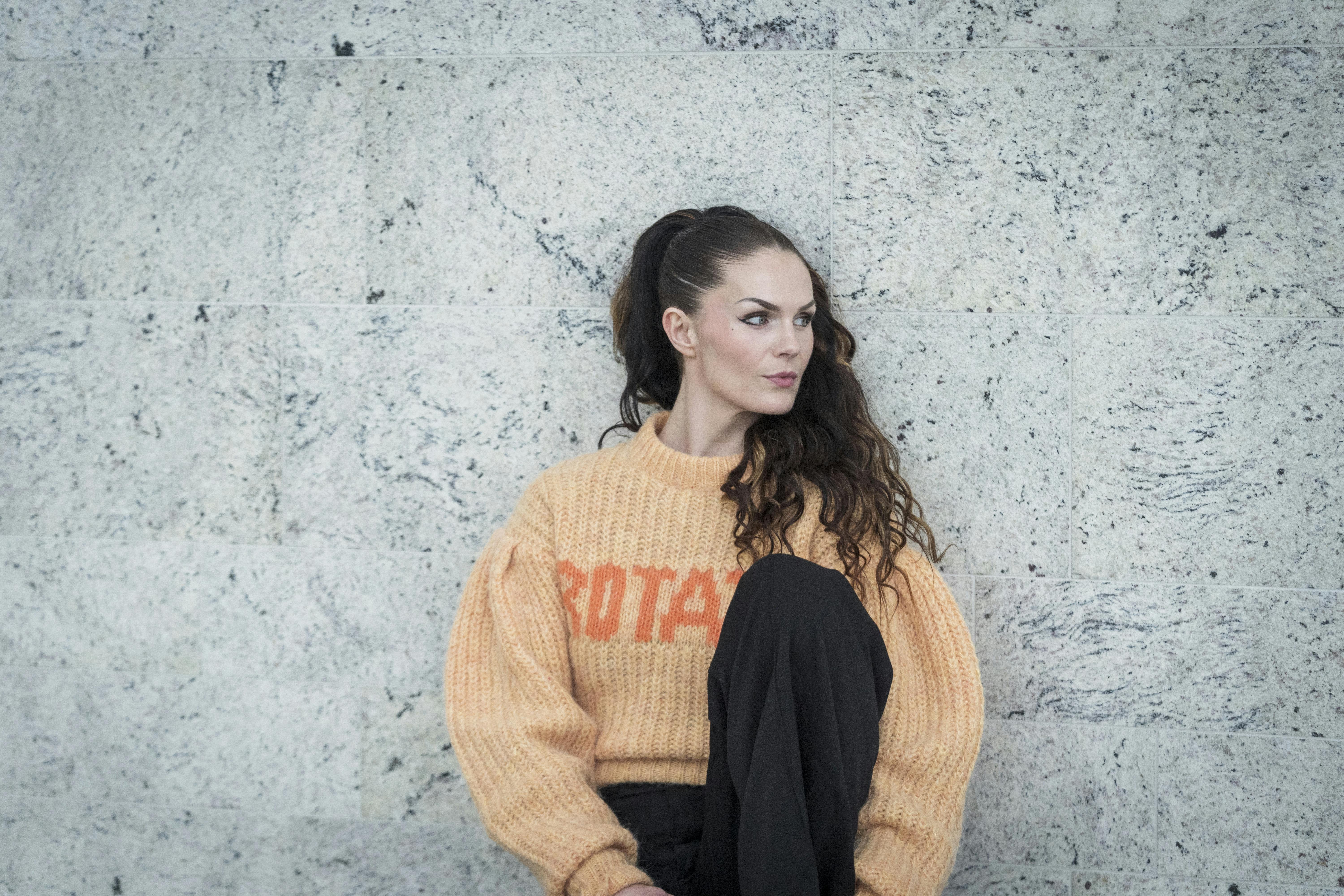 https://imgix.seoghoer.dk/2024-03-25/20240322_2sl9584-af-banen-podcast-caroline-moller-29.jpg